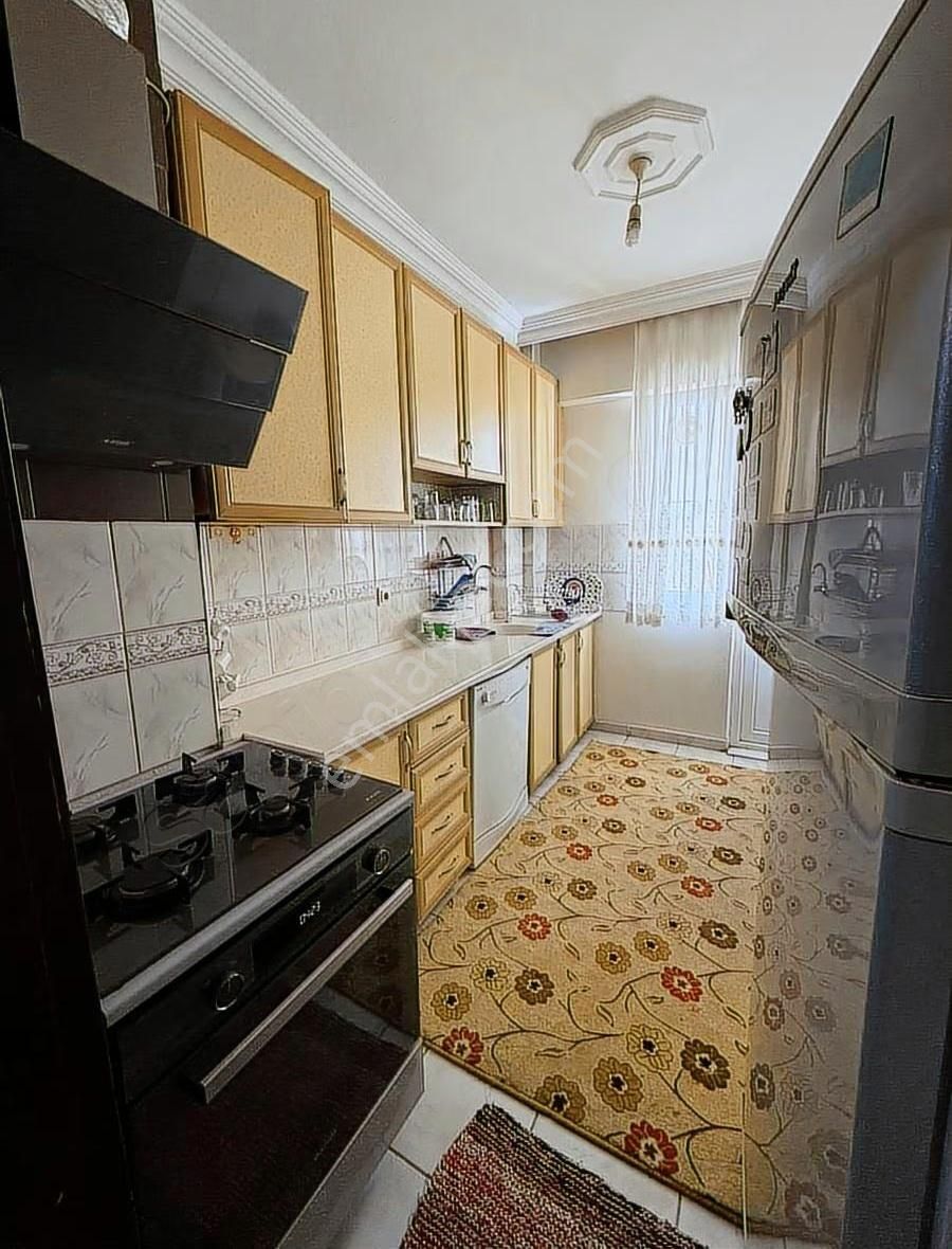 Tranvayın Dibinde Doğalgazlı Eşyalı Kiralik 3+1 - Görsel 10