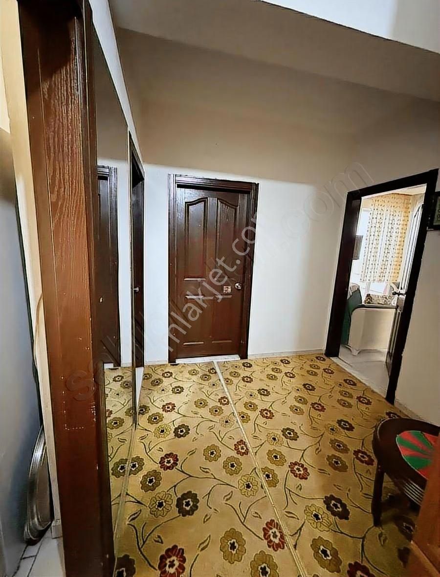 Tranvayın Dibinde Doğalgazlı Eşyalı Kiralik 3+1 - Görsel 2