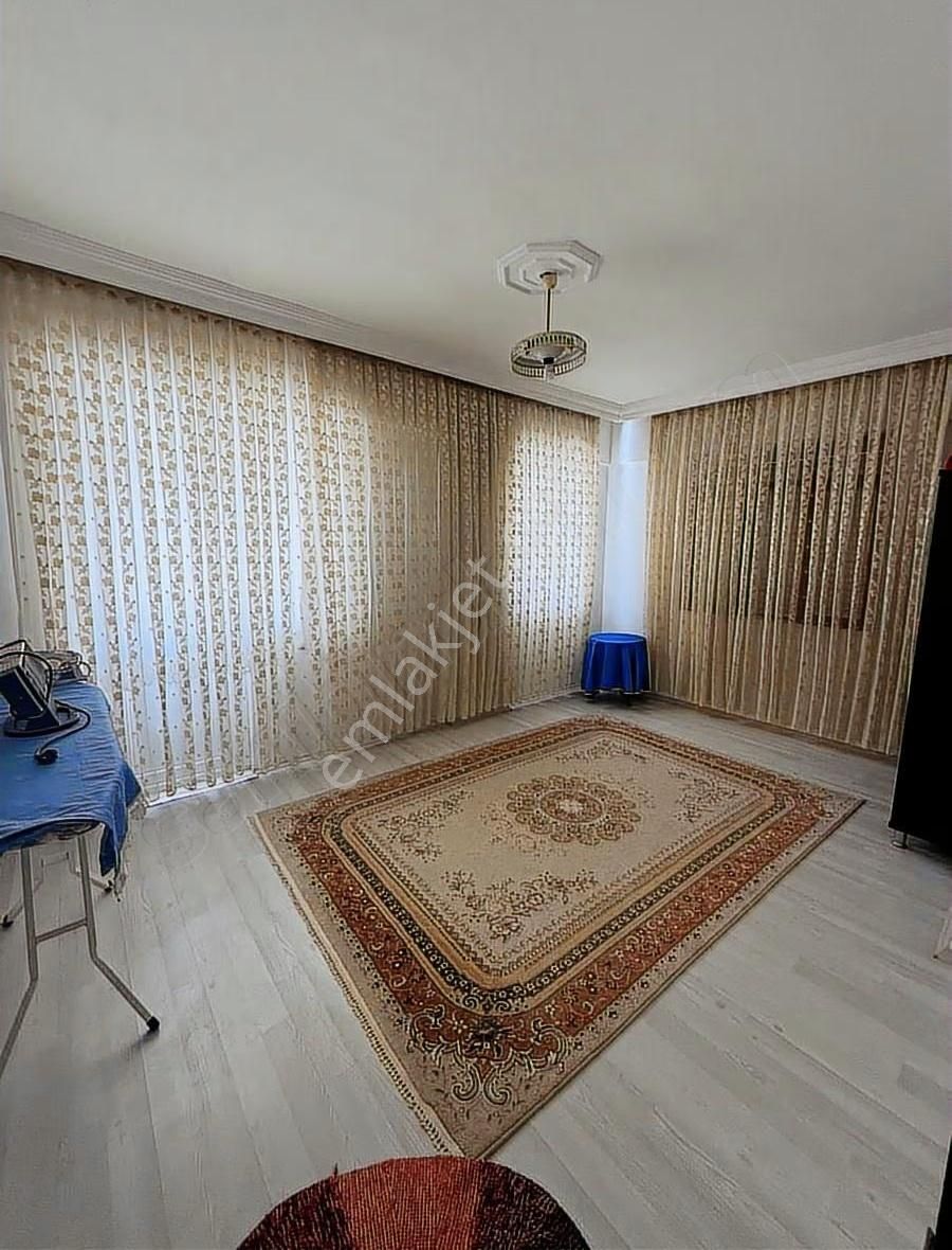 Tranvayın Dibinde Doğalgazlı Eşyalı Kiralik 3+1 - Görsel 9