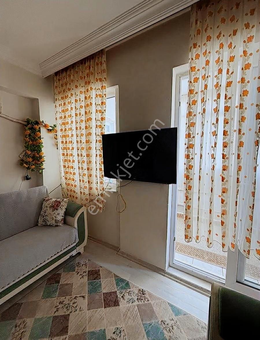 Tranvayın Dibinde Doğalgazlı Eşyalı Kiralik 3+1 - Görsel 6