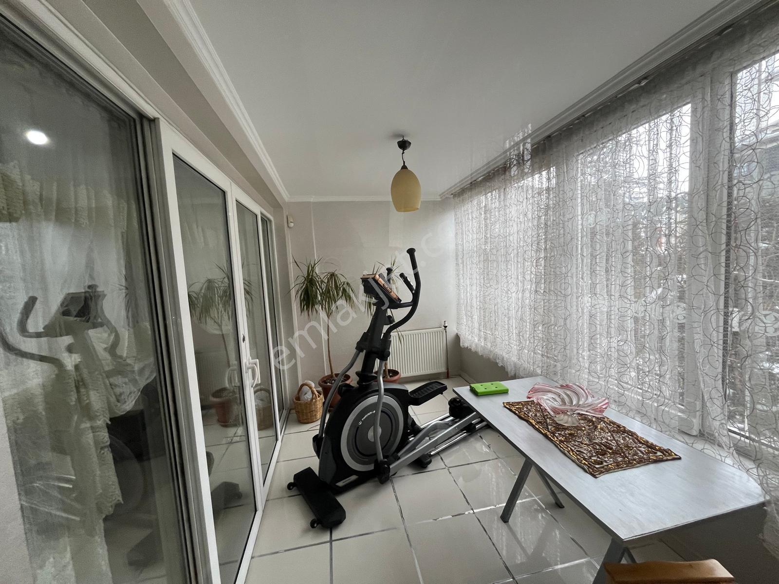 İki Nisan Caddesinde Satılık Site İçi Tripleks Villa - Görsel 12
