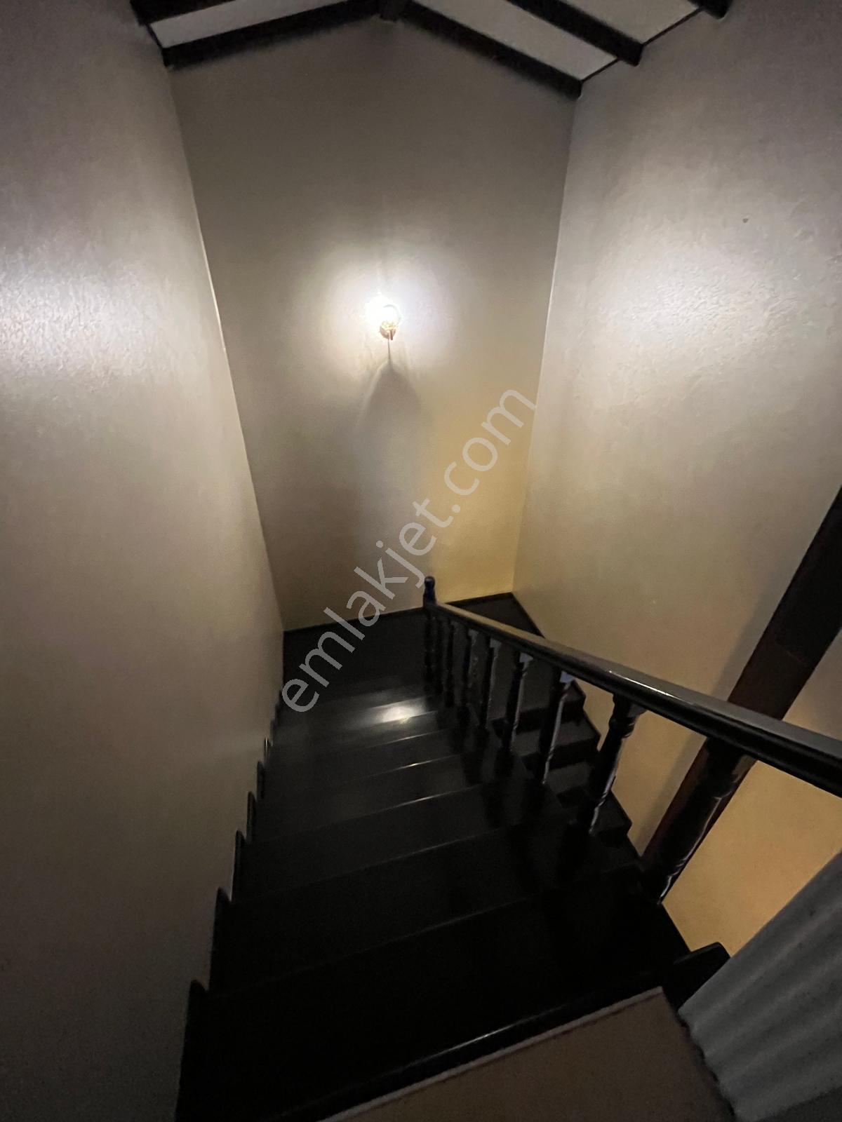 İki Nisan Caddesinde Satılık Site İçi Tripleks Villa - Görsel 25