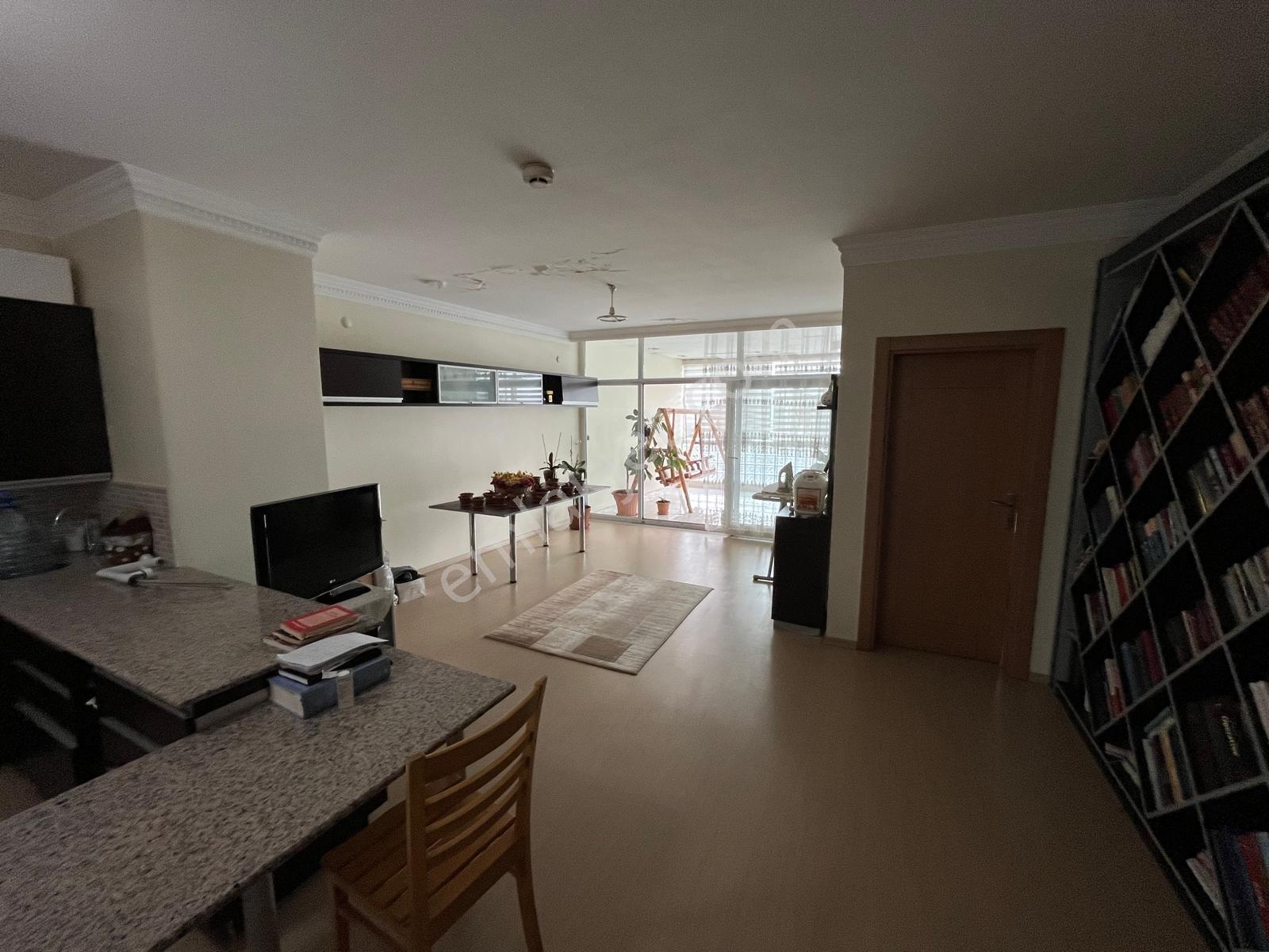 İki Nisan Caddesinde Satılık Site İçi Tripleks Villa - Görsel 15