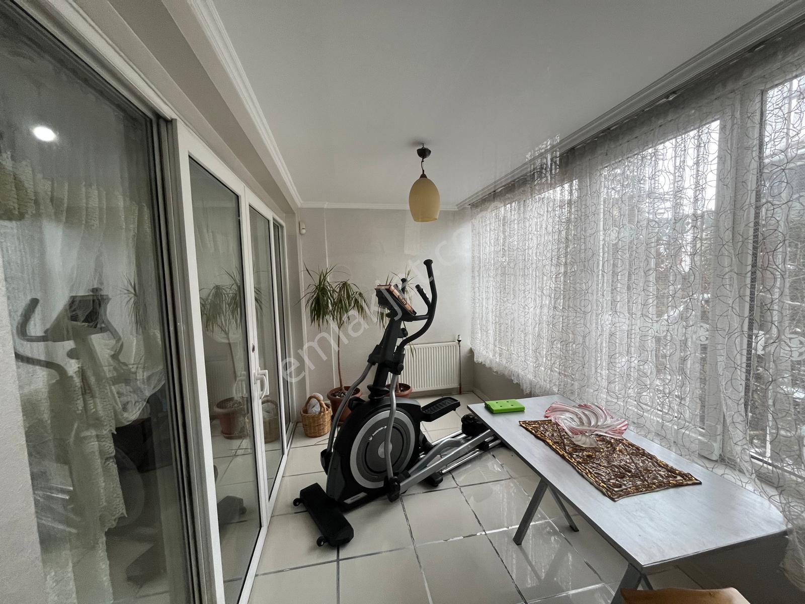 İki Nisan Caddesinde Satılık Site İçi Tripleks Villa - Görsel 9