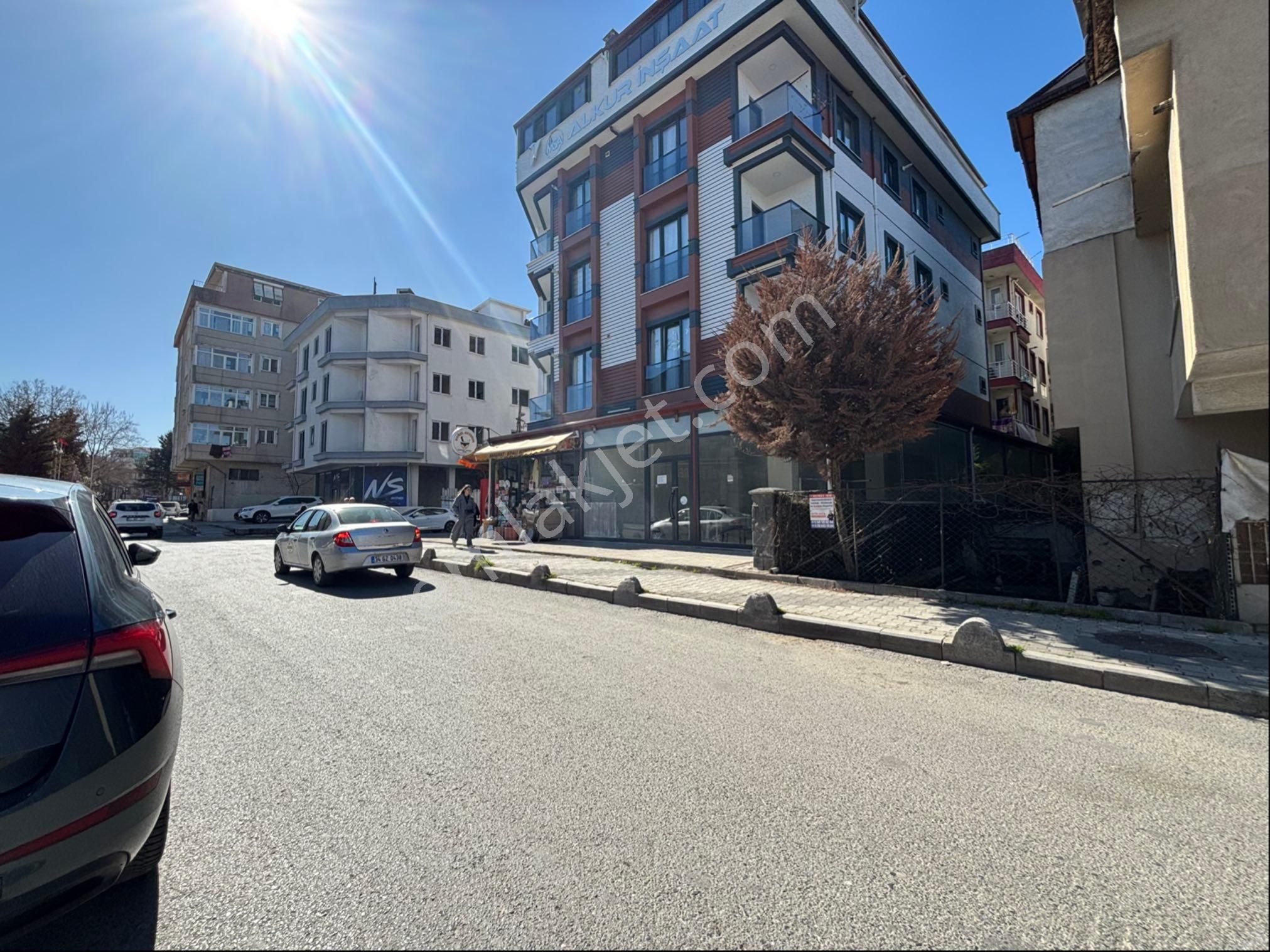 Sancaktepe Sarıgazi Aşıkveysel Cd. Kiralık 2 Katlı Dükkan - Görsel 2