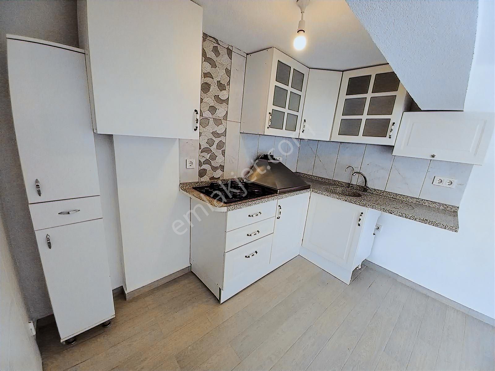 Dereköy'de 1+1 Eşyasız Kiralık Daire