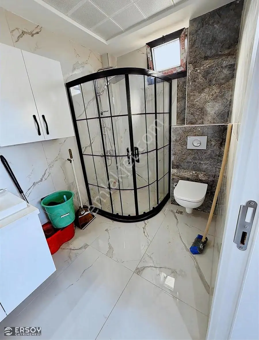 Ersoy'dan Araç Takasına Açık Muradiye'de Sıfır 1+1 Eşyalı Daire - Görsel 27