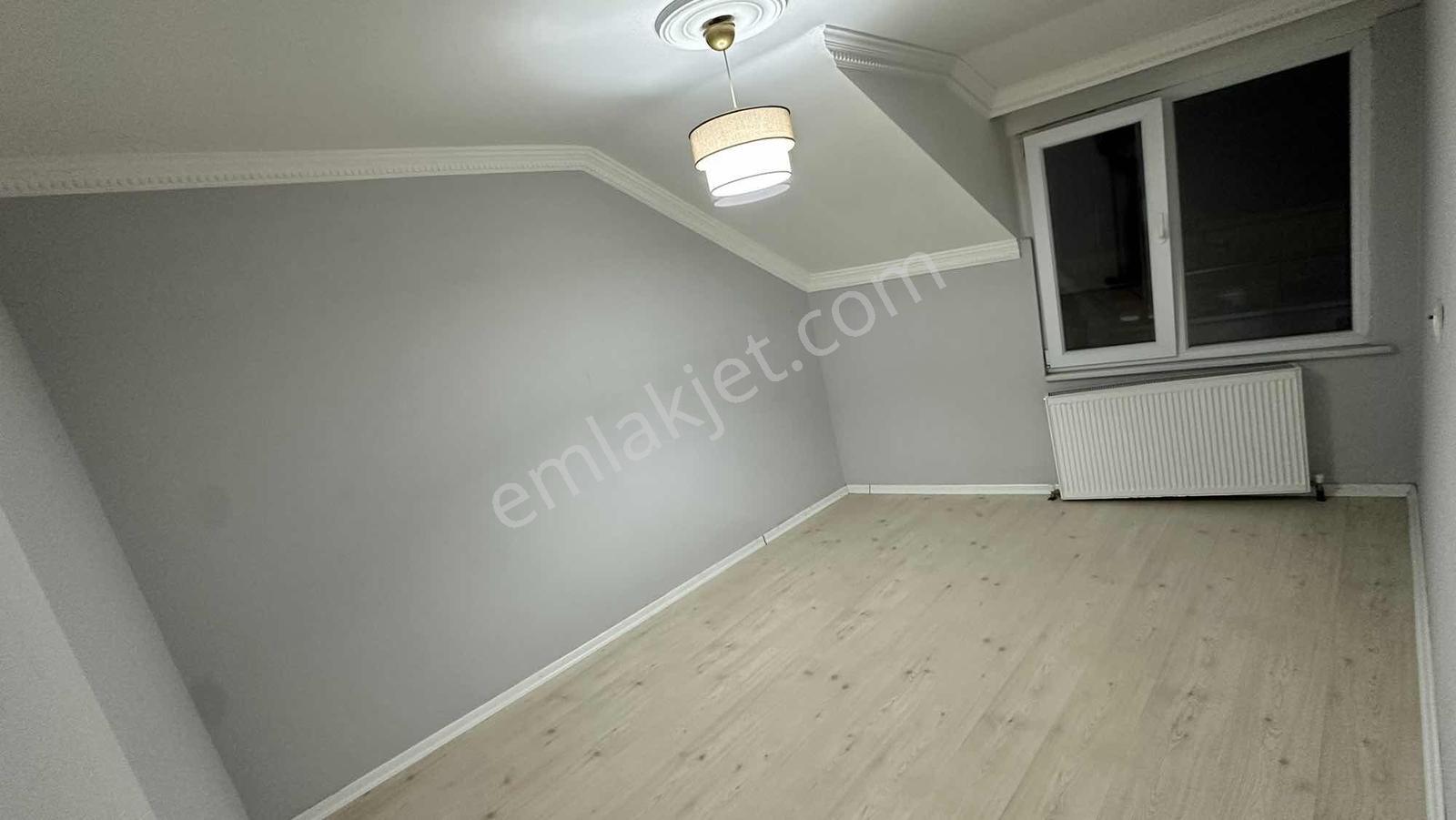 Emsallerine Göre Daha Kullanışlı Kiralık Çatıkatı 2+1 - Görsel 8