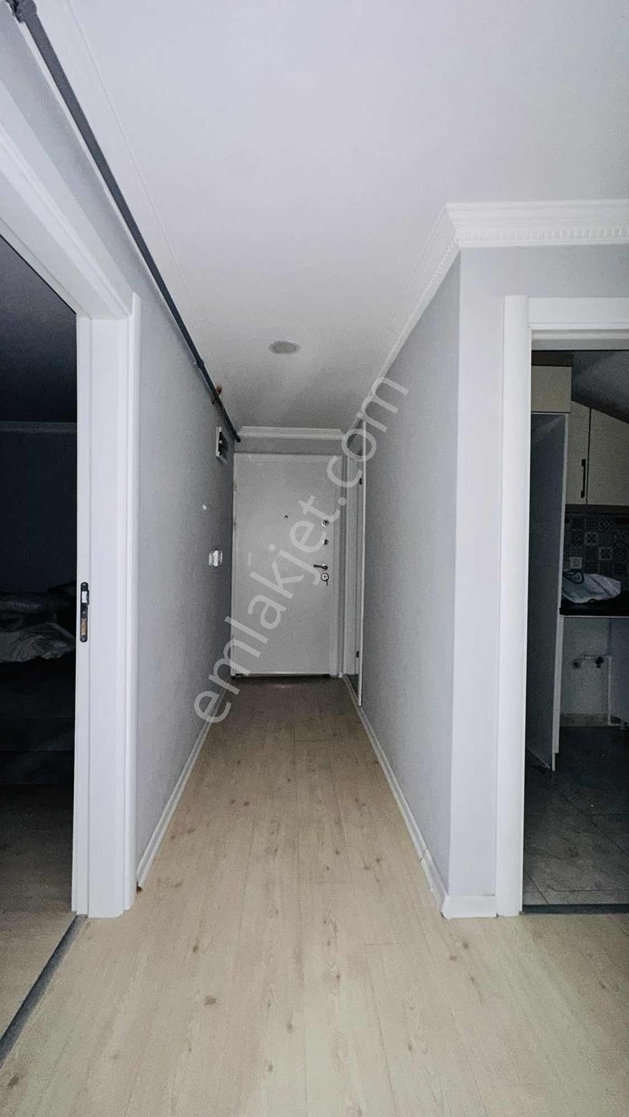 Emsallerine Göre Daha Kullanışlı Kiralık Çatıkatı 2+1 - Görsel 29