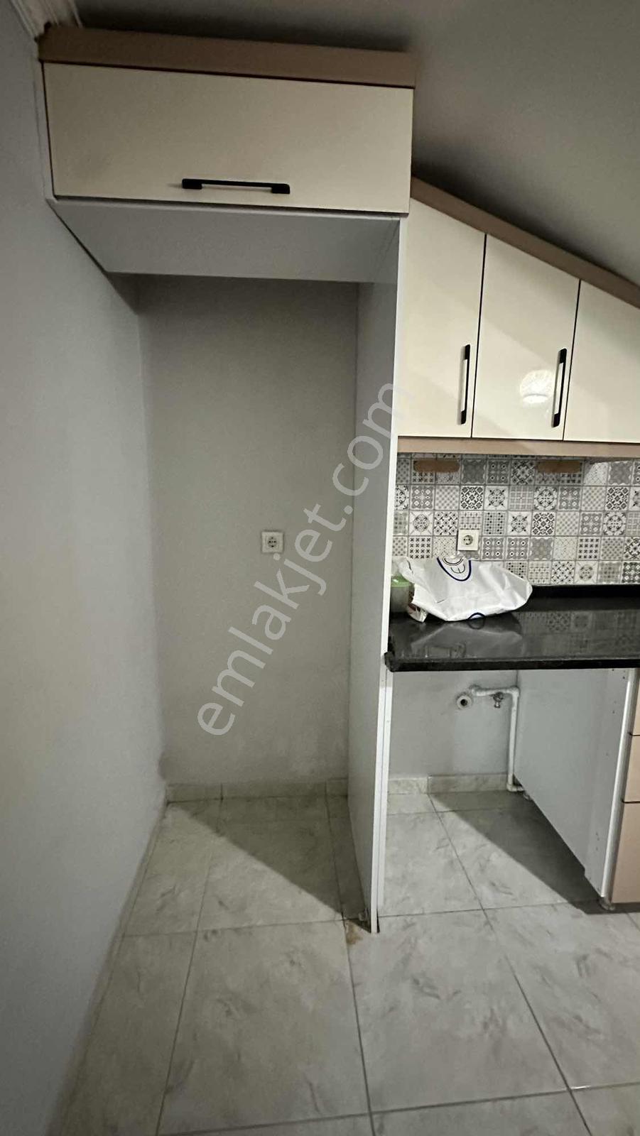 Emsallerine Göre Daha Kullanışlı Kiralık Çatıkatı 2+1 - Görsel 31