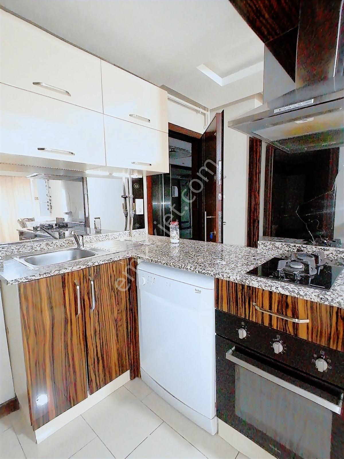 Emfadan H.evleri Mh.d.gazlı Metro Durağına Yakın Full Eşyalı 1+1