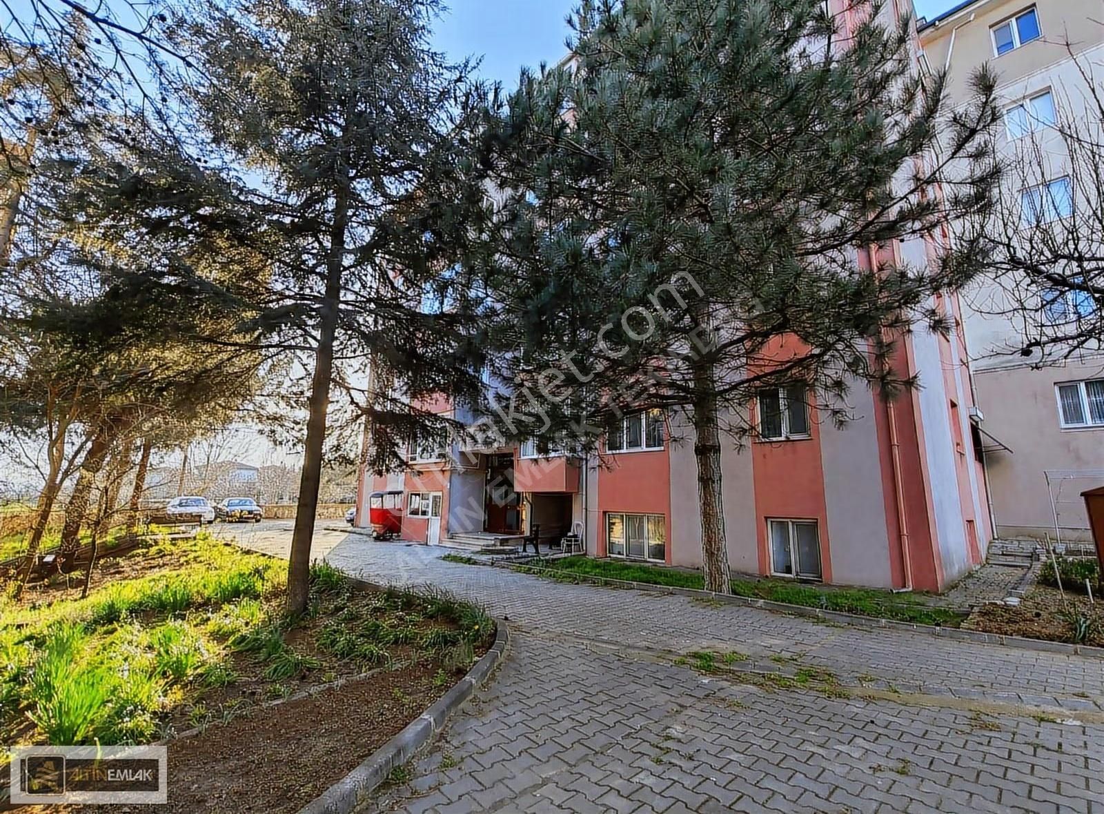 Tekirdağ Süleymanpaşa Göçmen Konutları'nda Kiralık 2+1 Daire