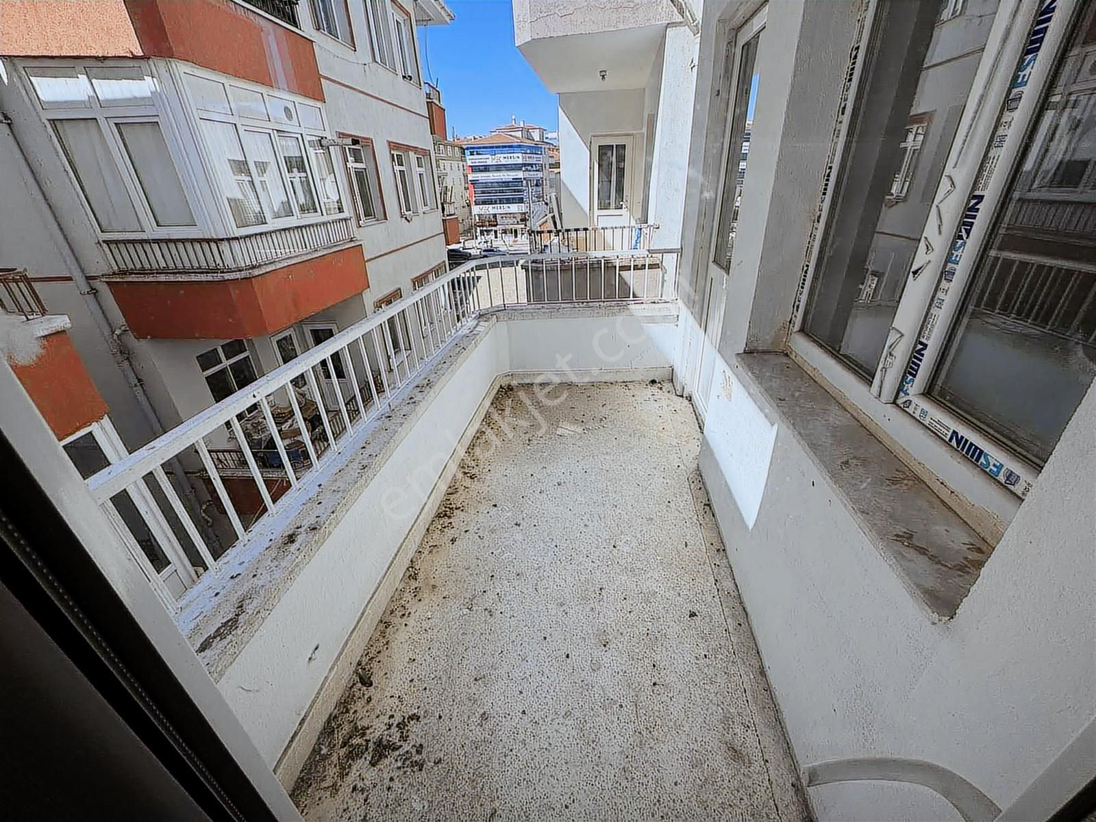 Tanrıverdı'den Kiralık Atatürk Mah Merkezde Arakat Kilerli 3+1 - Görsel 15