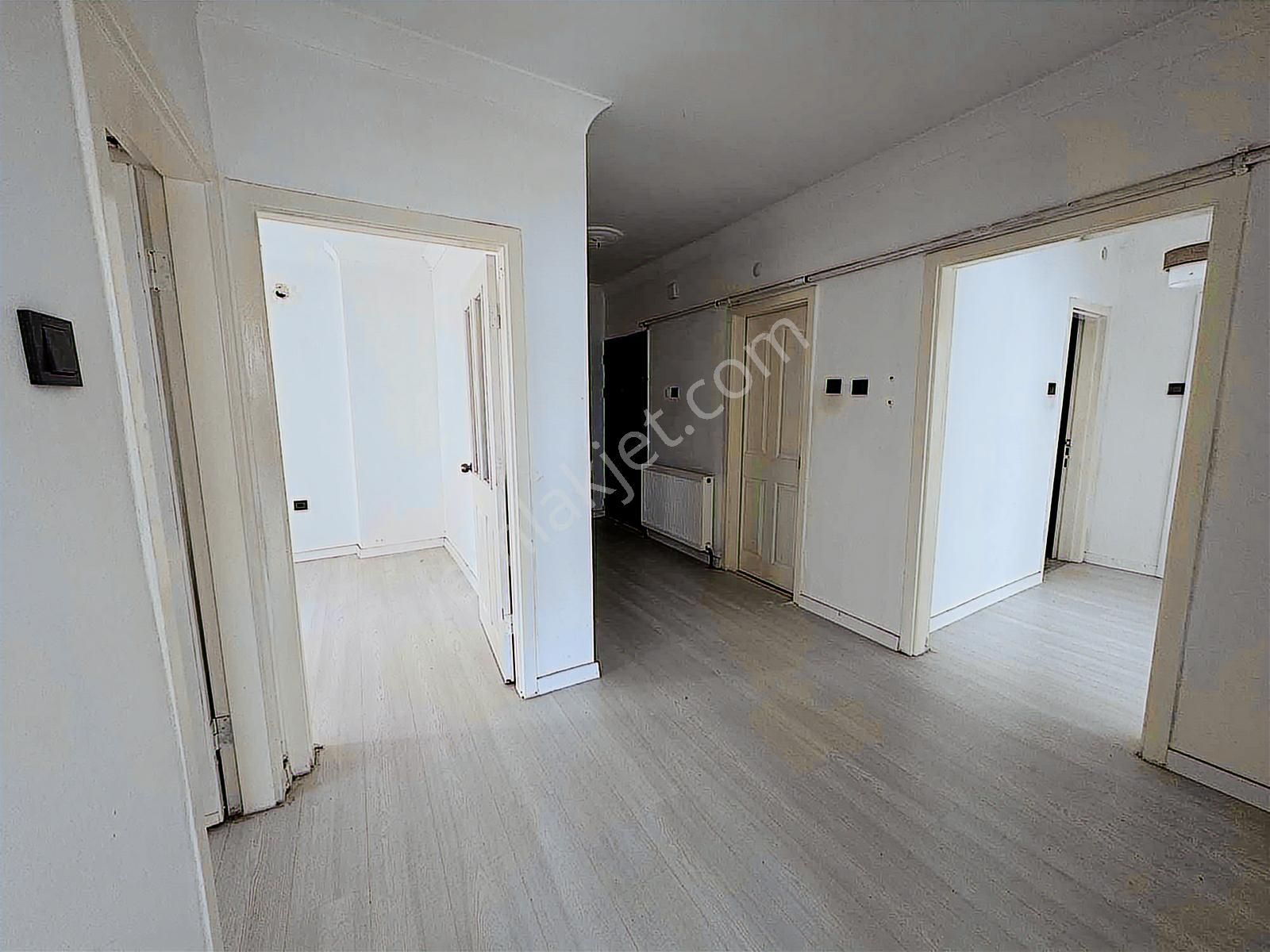 Tanrıverdı'den Kiralık Atatürk Mah Merkezde Arakat Kilerli 3+1 - Görsel 7