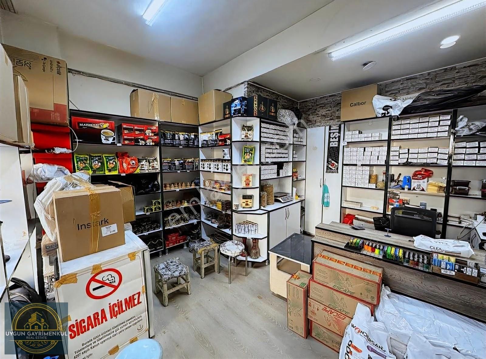 Zeytinburnu Yeşiltepe De Cadde Üzeri Satılık 2 Katlı İşyeri