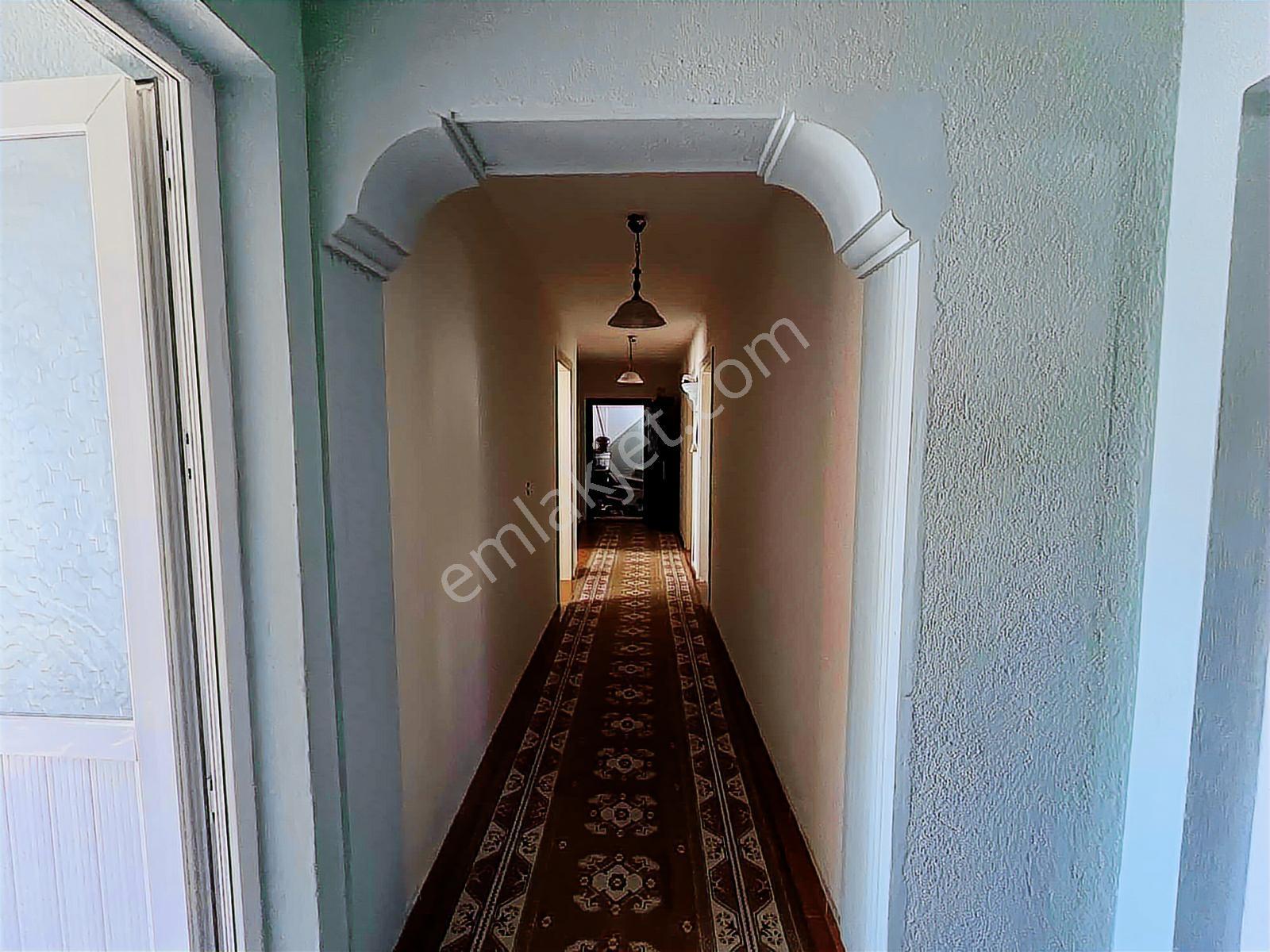Yatırımlık 2 Katlı Bina Yanında 150m2 Arsasıyla Birlikte Satılık - Görsel 21