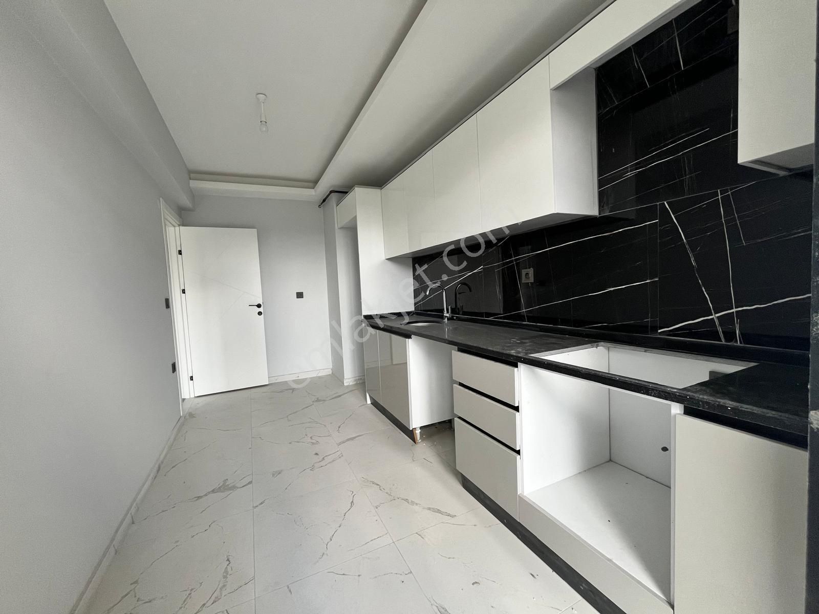 Cumhuriyet Parkı Yanında İskanlı Oturuma Hazır 2+1 Daire - Görsel 8