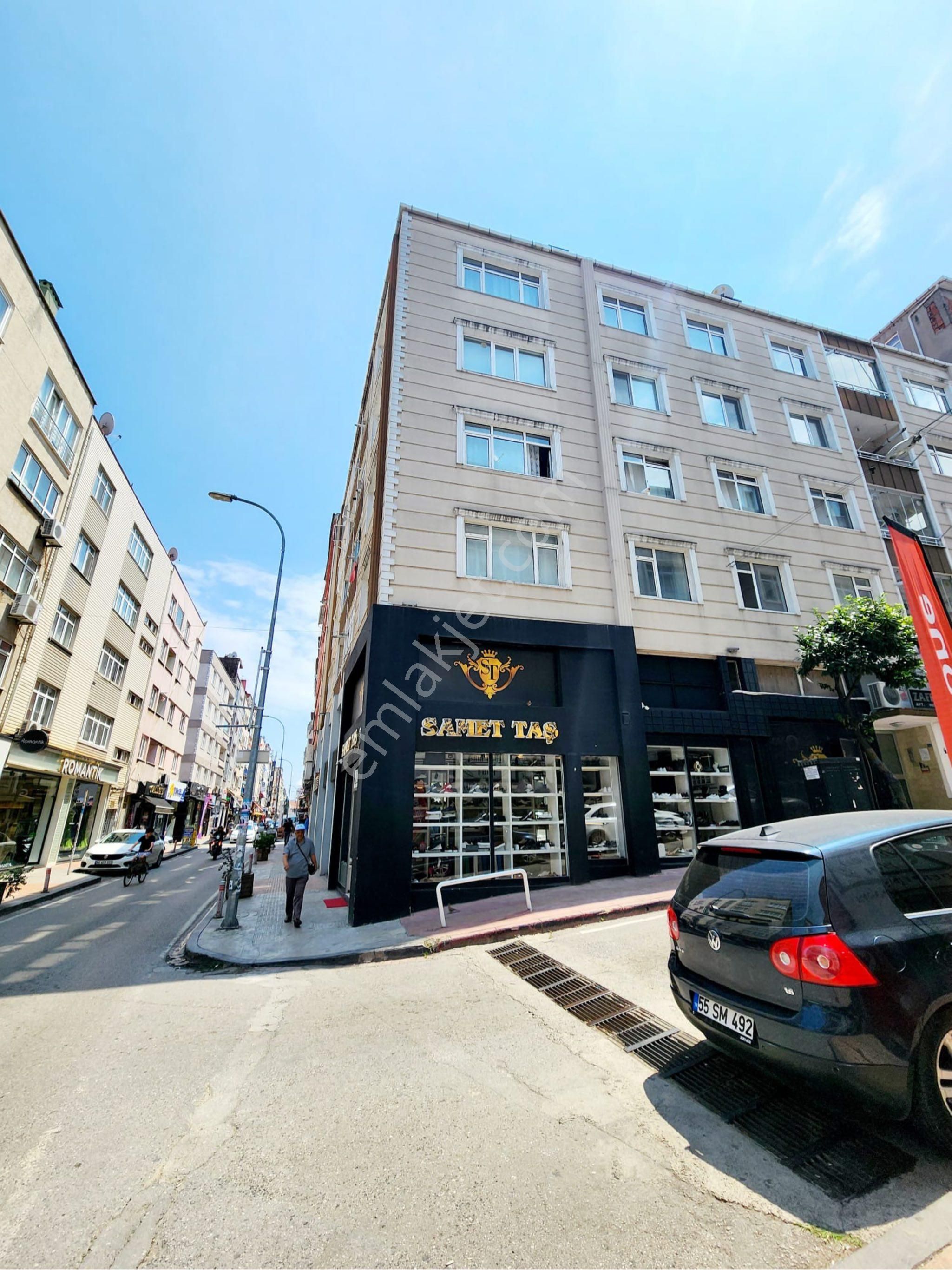 Gazi Caddesi Uzerinde İci Temiz Satılık Daire - Görsel 28