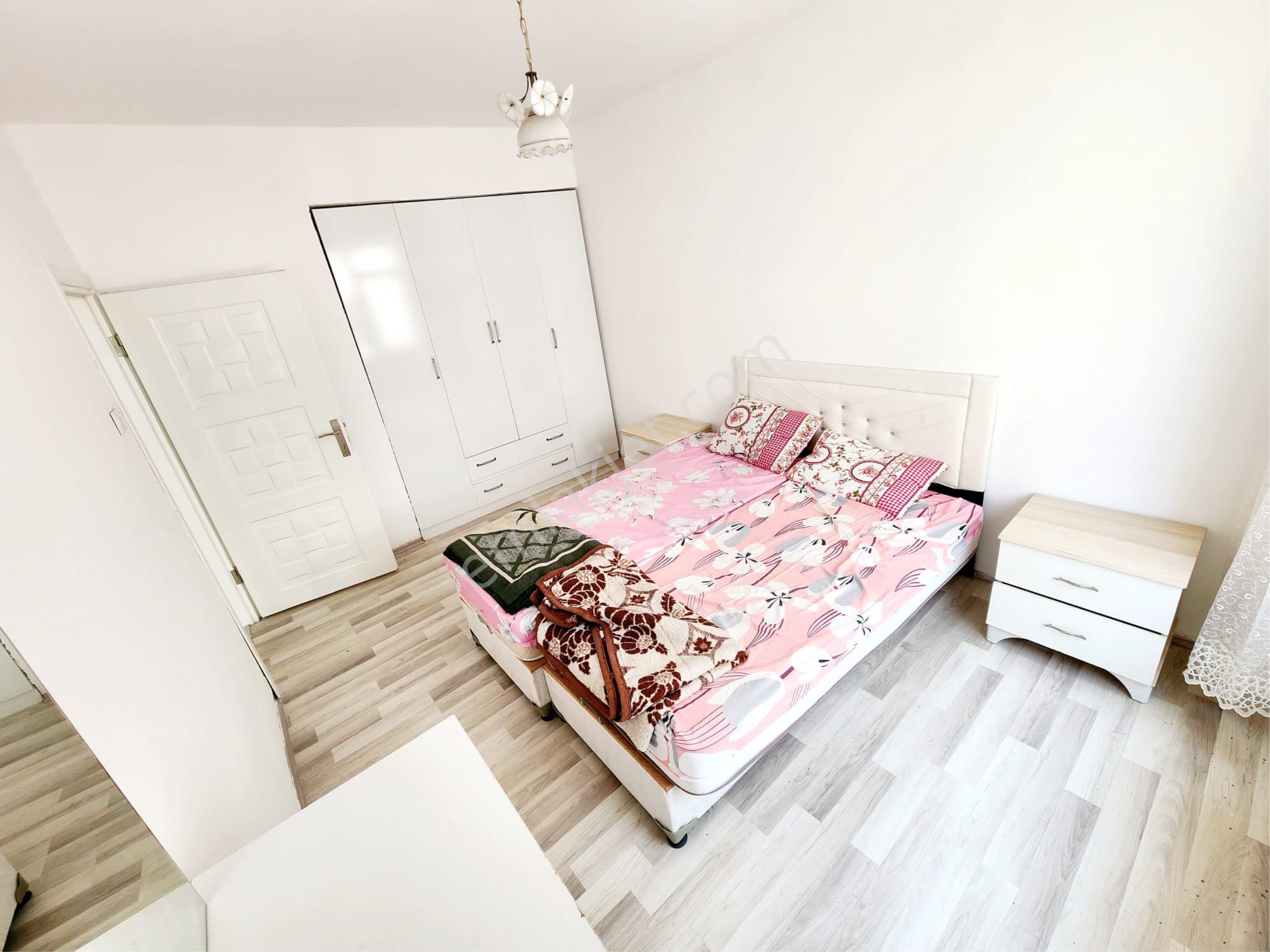 Gazi Caddesi Uzerinde İci Temiz Satılık Daire - Görsel 23