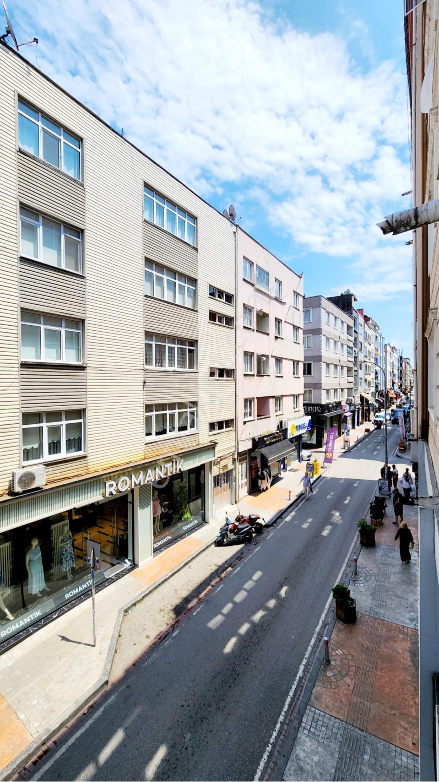 Gazi Caddesi Uzerinde İci Temiz Satılık Daire - Görsel 5