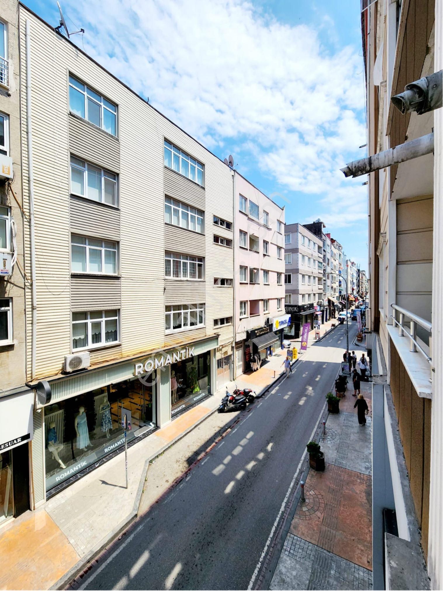 Gazi Caddesi Uzerinde İci Temiz Satılık Daire - Görsel 13