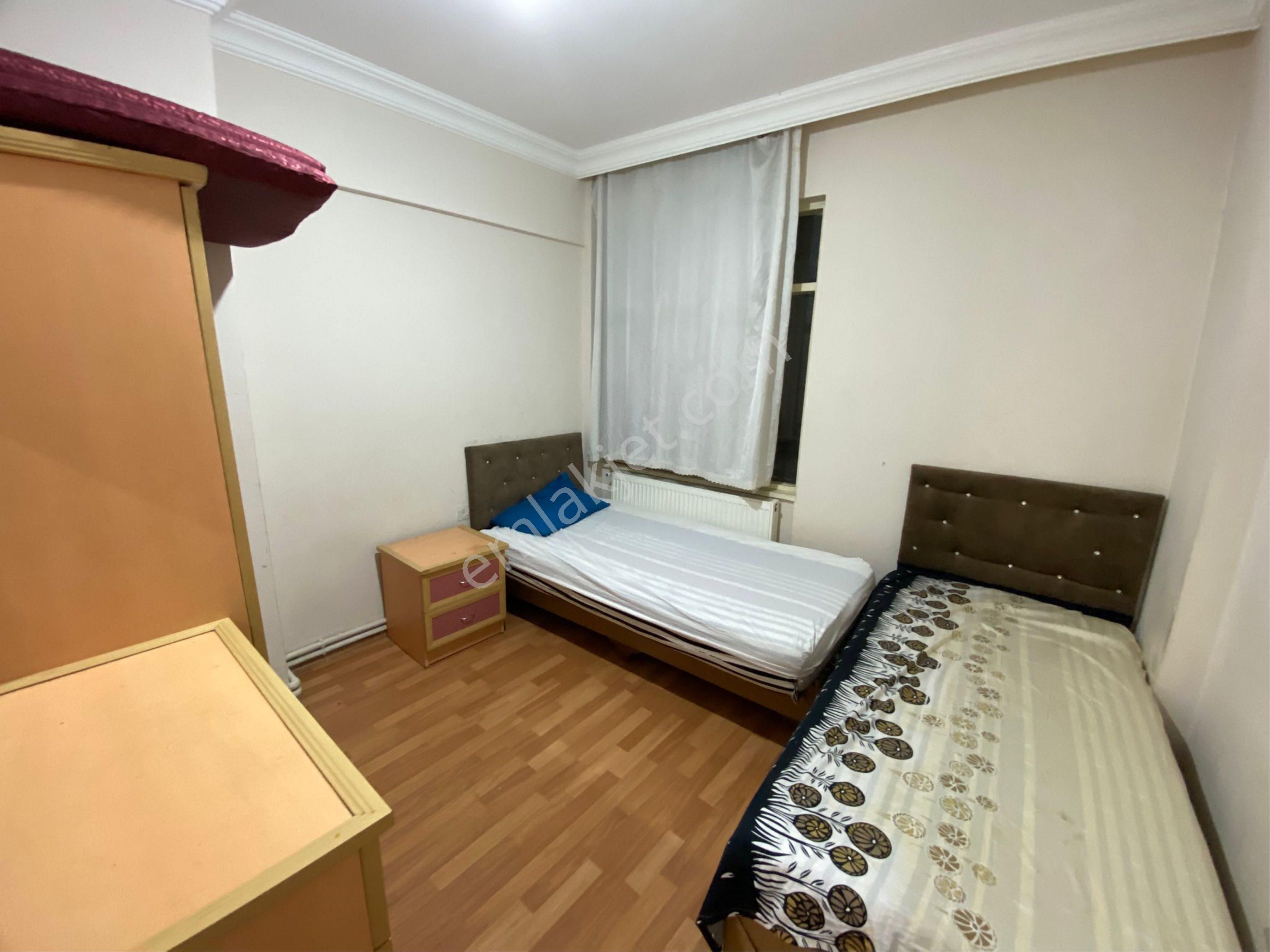 Gazi Caddesi Uzerinde İci Temiz Satılık Daire - Görsel 31
