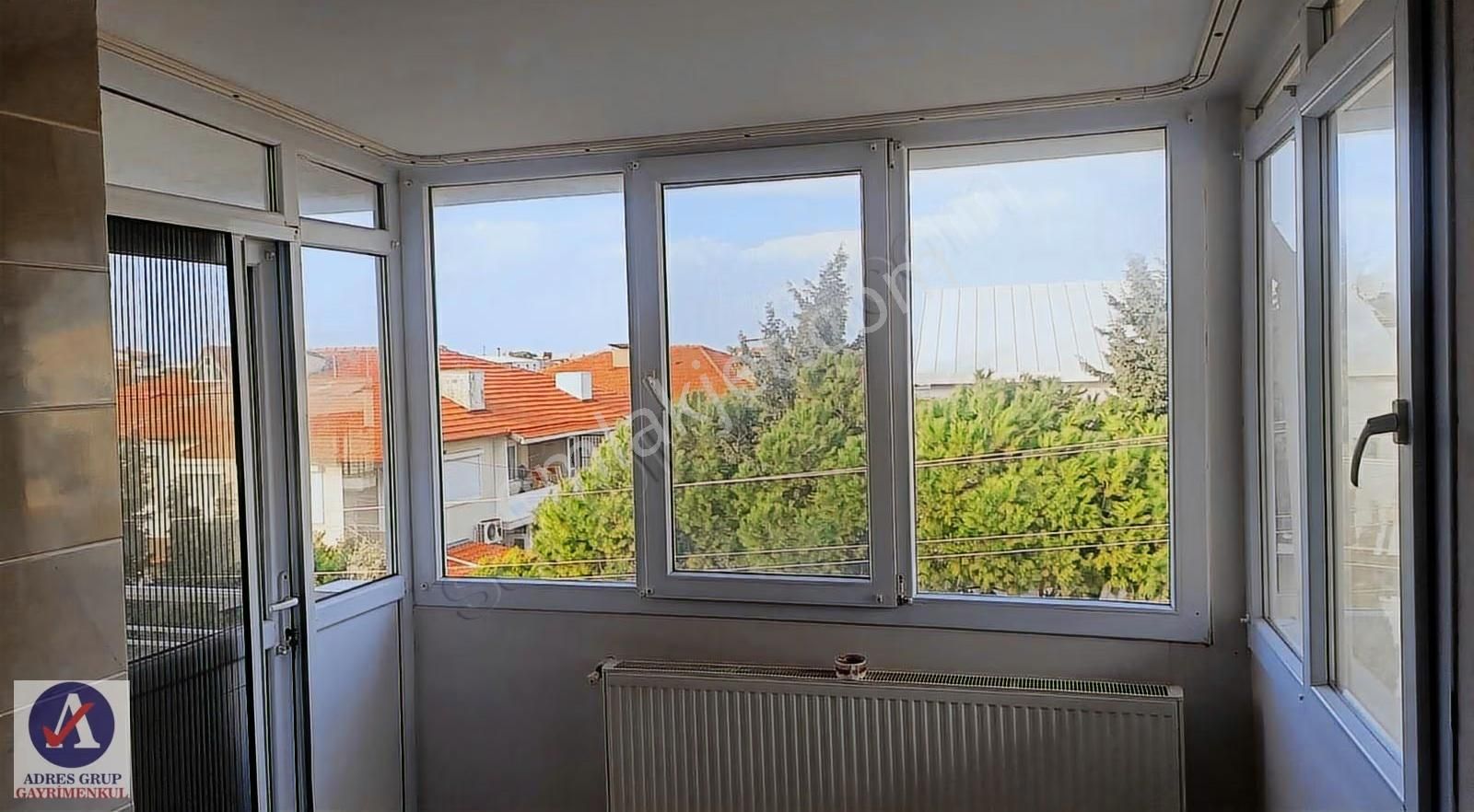 Urla Zeytinalan'da Kiralık 3+1 Bakımlı Daire - Görsel 2