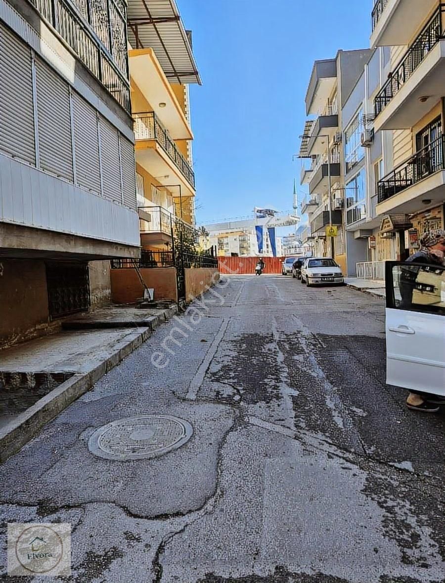 Buca Atatürk 2+1 Eşyalı Kiralık Daire - Görsel 3