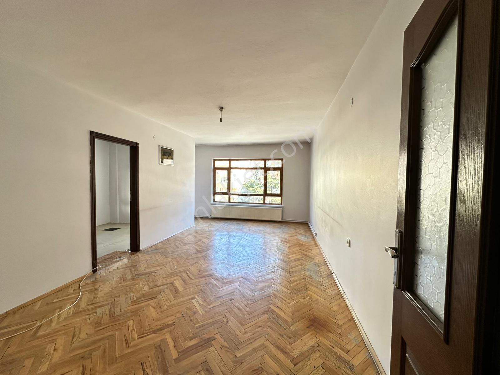 Uzman Emlak'tan 23 Nisan Mh.de Katta Ön Cephe 3+1 Daire - Görsel 2