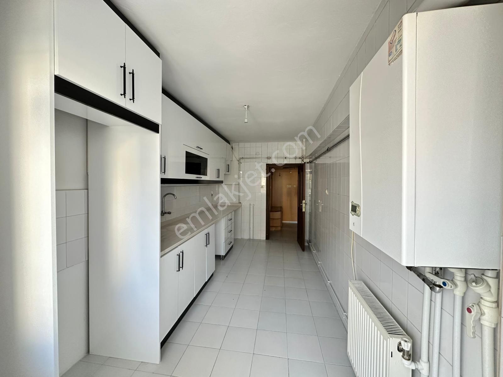 Uzman Emlak'tan 23 Nisan Mh.de Katta Ön Cephe 3+1 Daire - Görsel 7