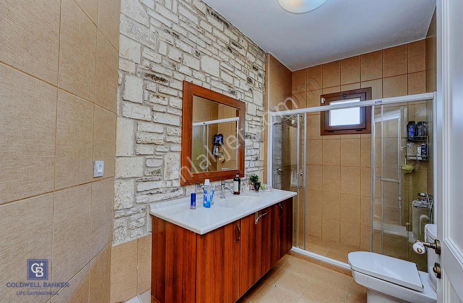 Foça Kozbeylide Deniz Manzaralı Havuzlu 6 Dönüm İçinde Villa - Görsel 8