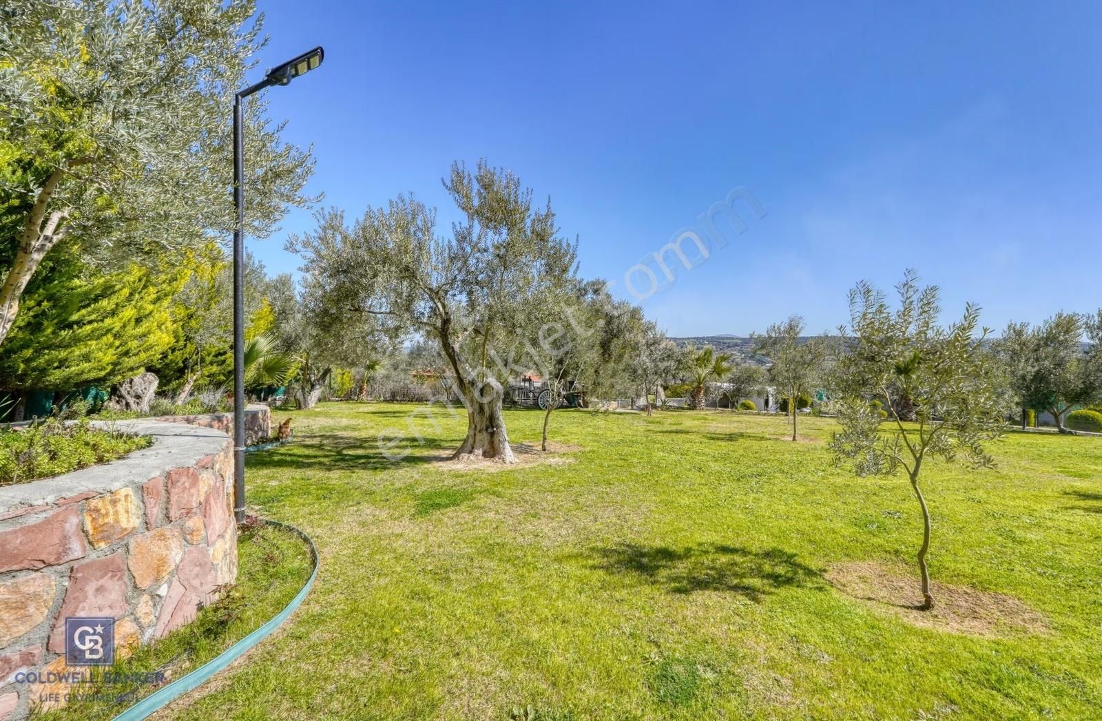 Foça Kozbeylide Deniz Manzaralı Havuzlu 6 Dönüm İçinde Villa - Görsel 34