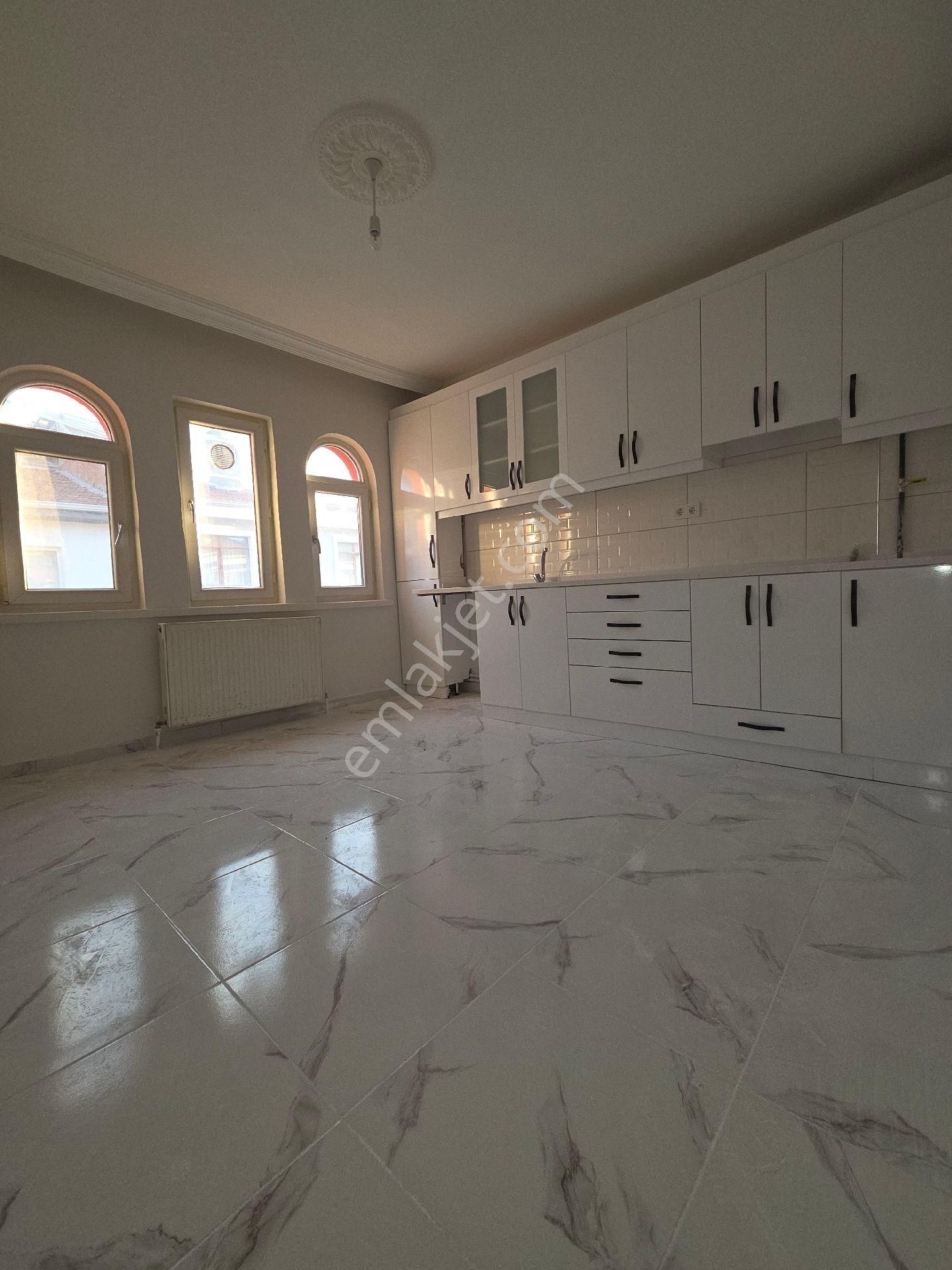 Ankara Sincan Mareşalda 2+1 Sonkat Yapılı Merkezde Kiralık - Görsel 10