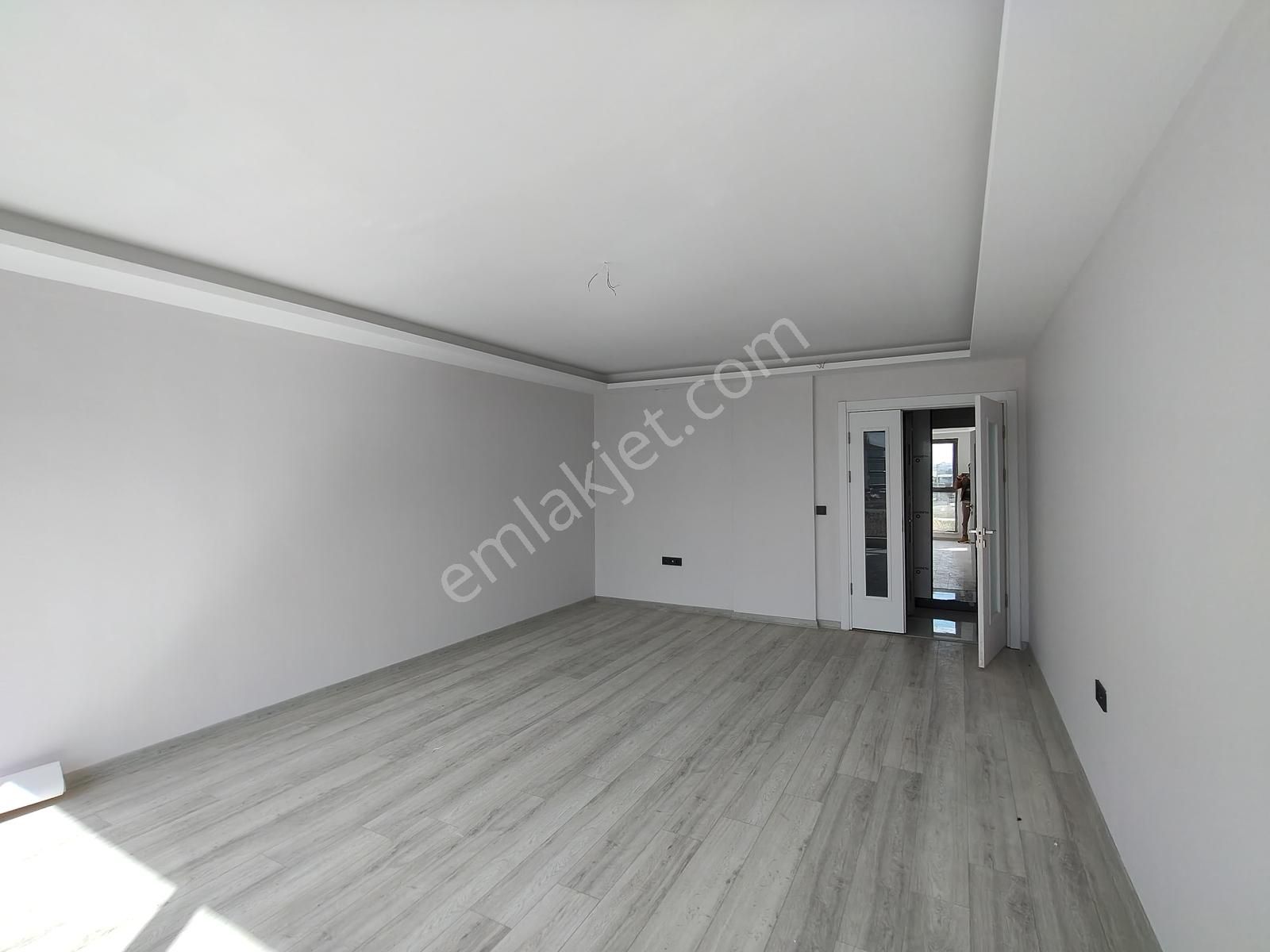 Sıfır,3+1 İskanlı,brüt 141m2, Asansör, Ebev. Banyo,yerden Isıtma - Görsel 28