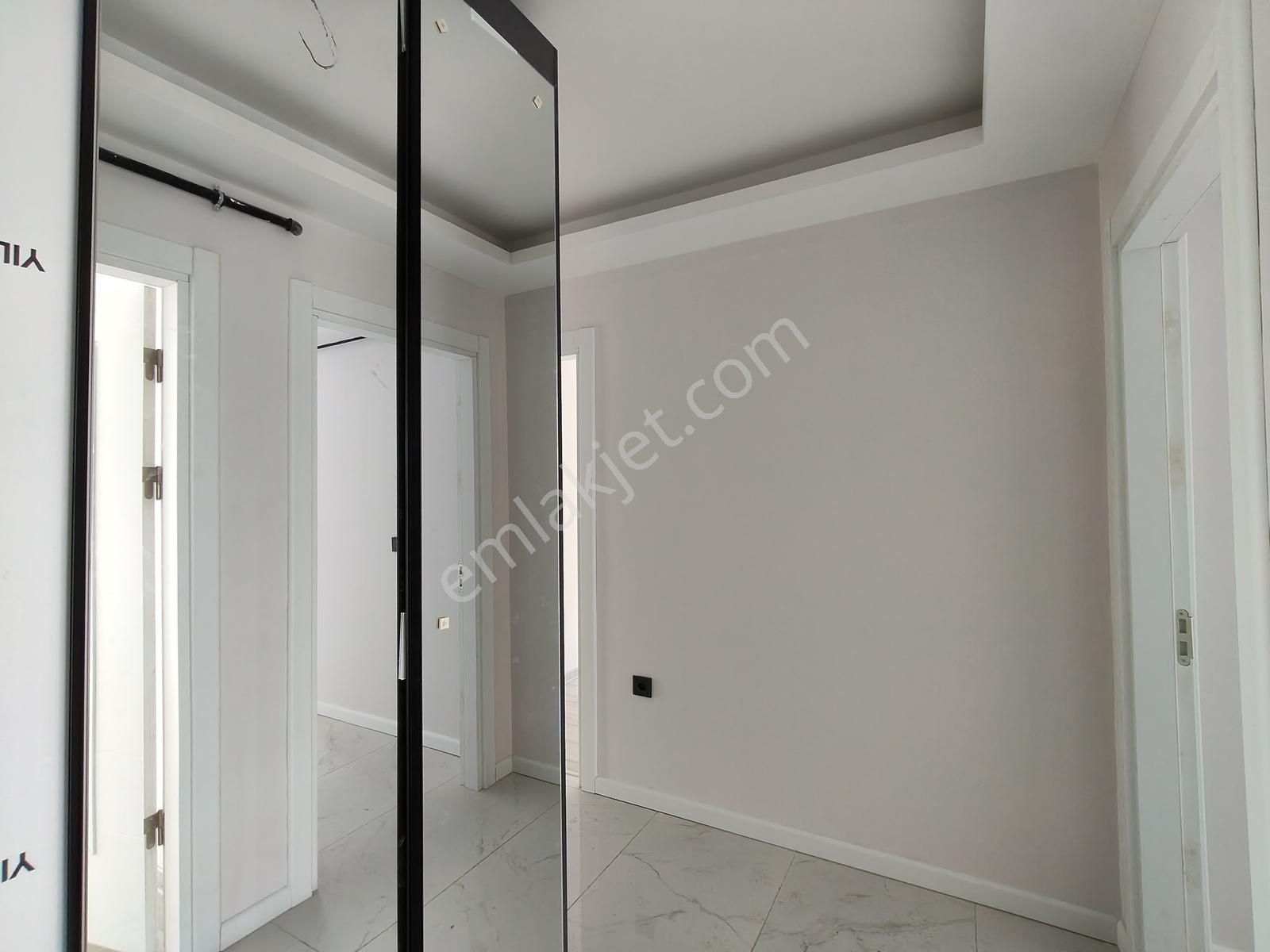 Sıfır,3+1 İskanlı,brüt 141m2, Asansör, Ebev. Banyo,yerden Isıtma - Görsel 5