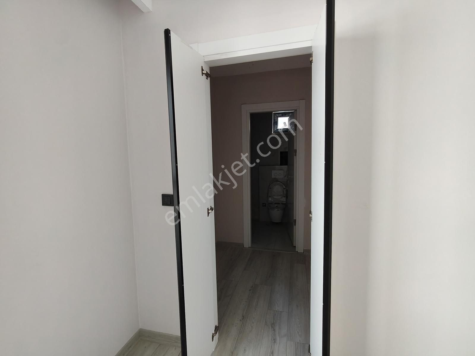 Sıfır,3+1 İskanlı,brüt 141m2, Asansör, Ebev. Banyo,yerden Isıtma - Görsel 19