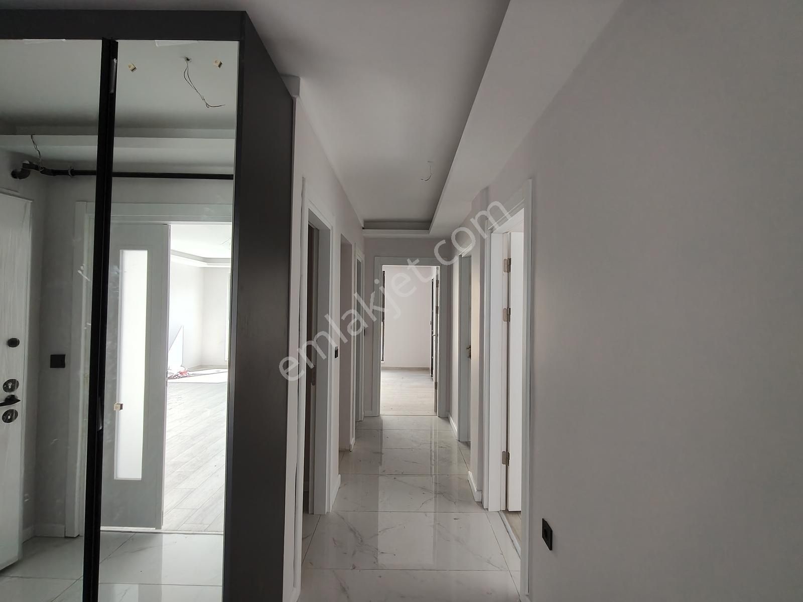 Sıfır,3+1 İskanlı,brüt 141m2, Asansör, Ebev. Banyo,yerden Isıtma - Görsel 9