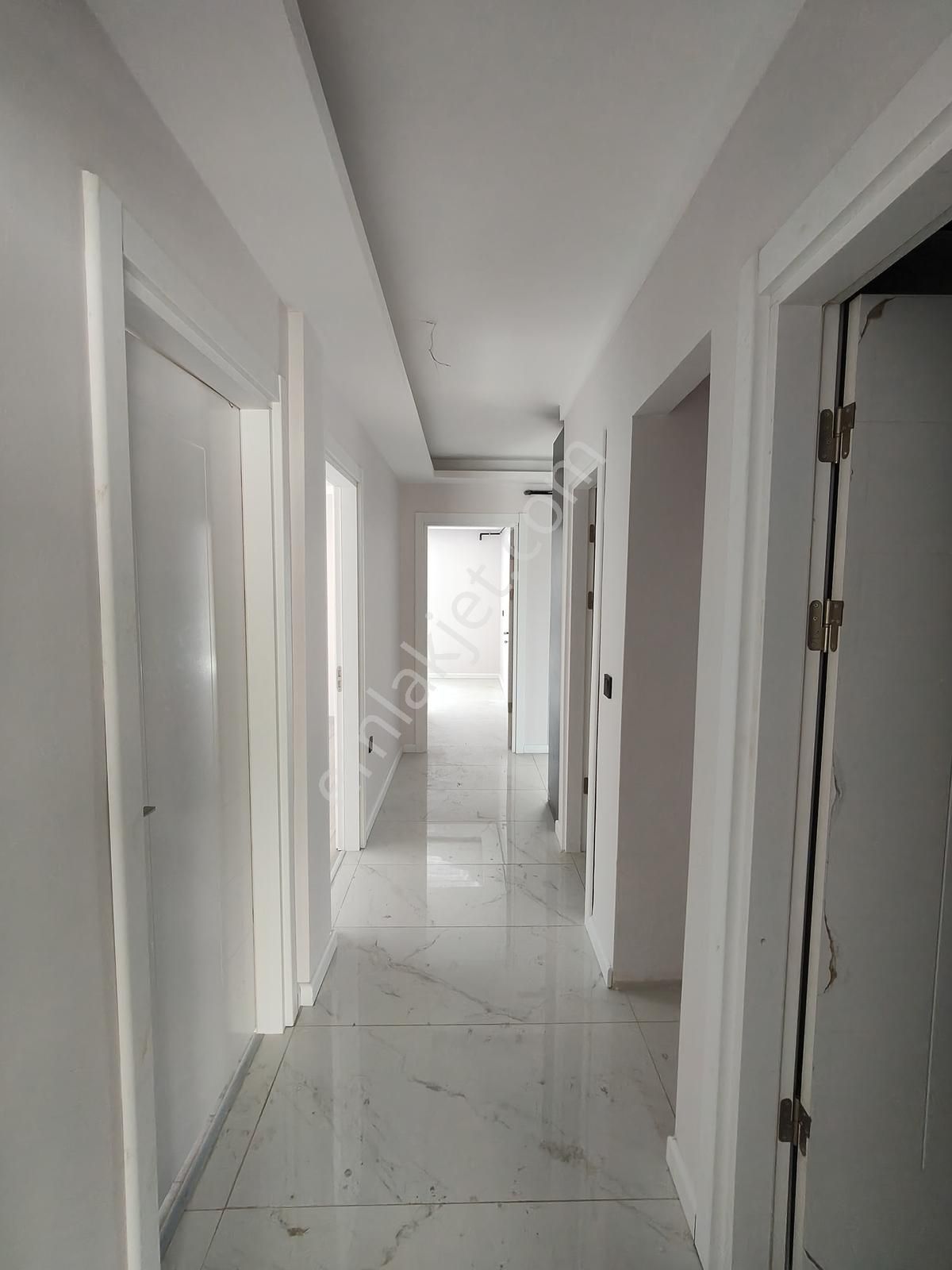 Sıfır,3+1 İskanlı,brüt 141m2, Asansör, Ebev. Banyo,yerden Isıtma - Görsel 13