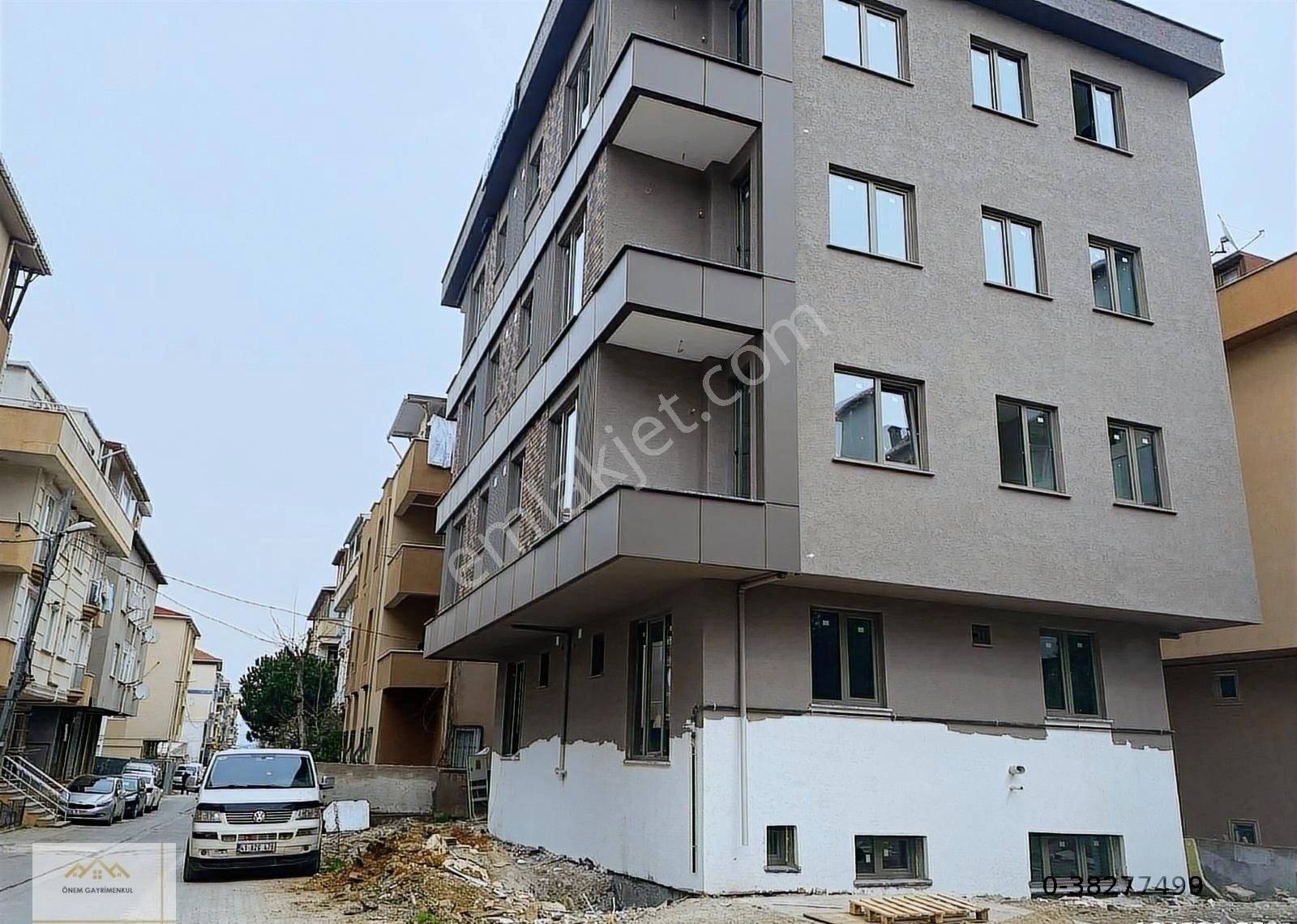 Ataşehir Kayışdağında 1+1 70m2 Geniş Daire