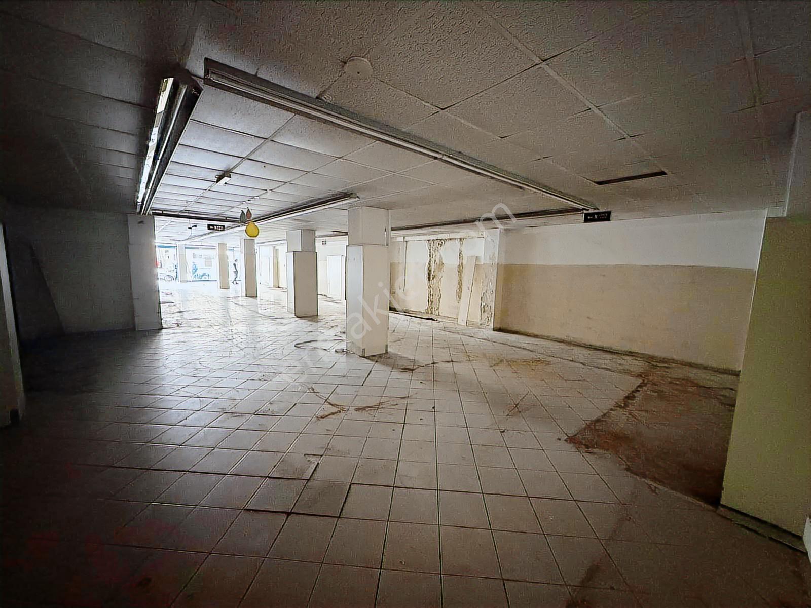 Sakarya Erenler Mahallesi Sakarya Cd.kiralık Dükkan 300m2 - Görsel 27