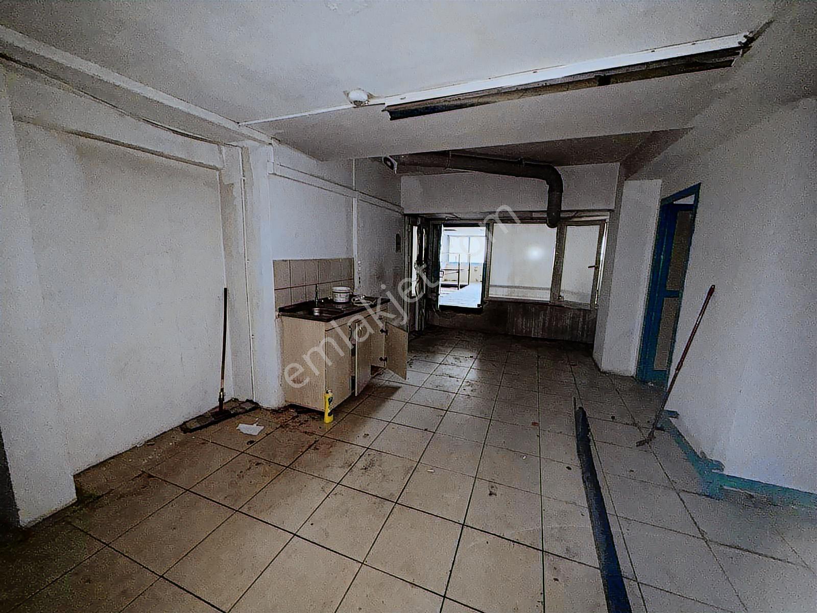 Sakarya Erenler Mahallesi Sakarya Cd.kiralık Dükkan 300m2 - Görsel 8