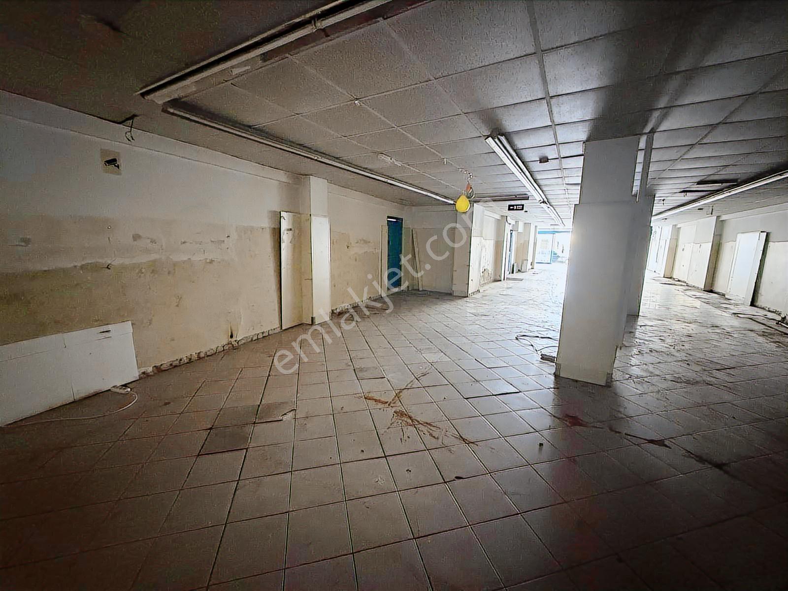 Sakarya Erenler Mahallesi Sakarya Cd.kiralık Dükkan 300m2 - Görsel 11