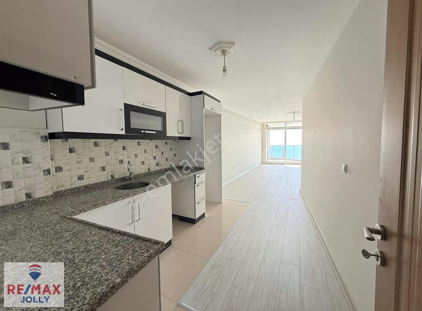 Full Panoramik Deniz Manzaralı Arakat Asansörlü Daire - Görsel 18