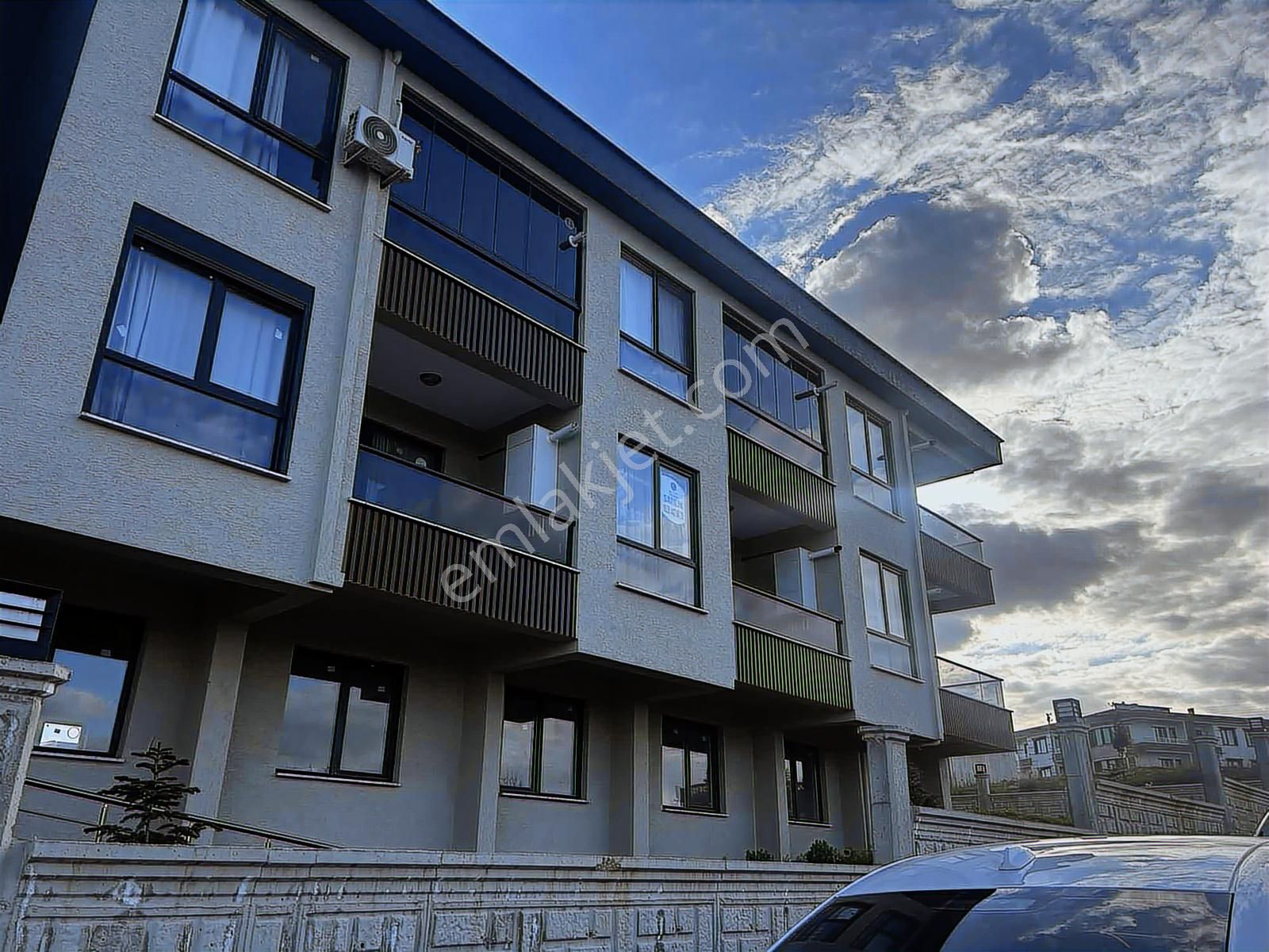 Blue Yatırım'dan Yalova Devlet Hastahanesi Yanında Satılık 1+1