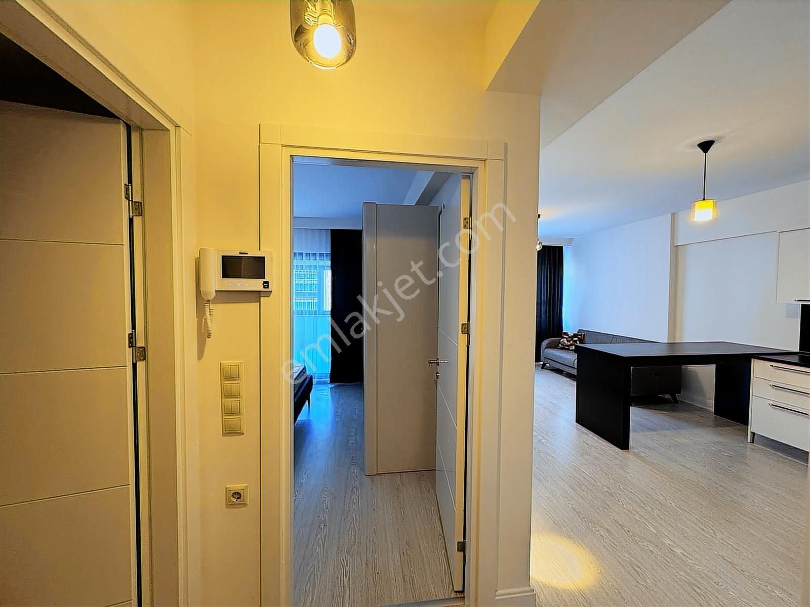Remax Advantage'dan 23 Nisan'da 1+1 Eşyalı Satılık Daire - Görsel 21