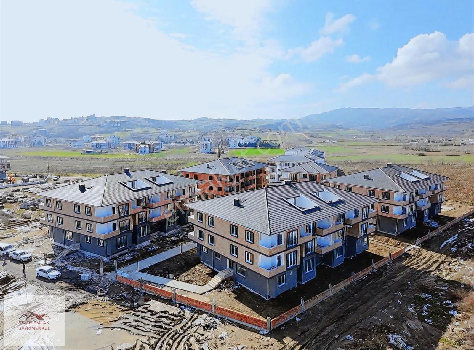 Ova Kent 2 Sitesinde Havuza Cephe Satılık 2+1 Lüks Daire