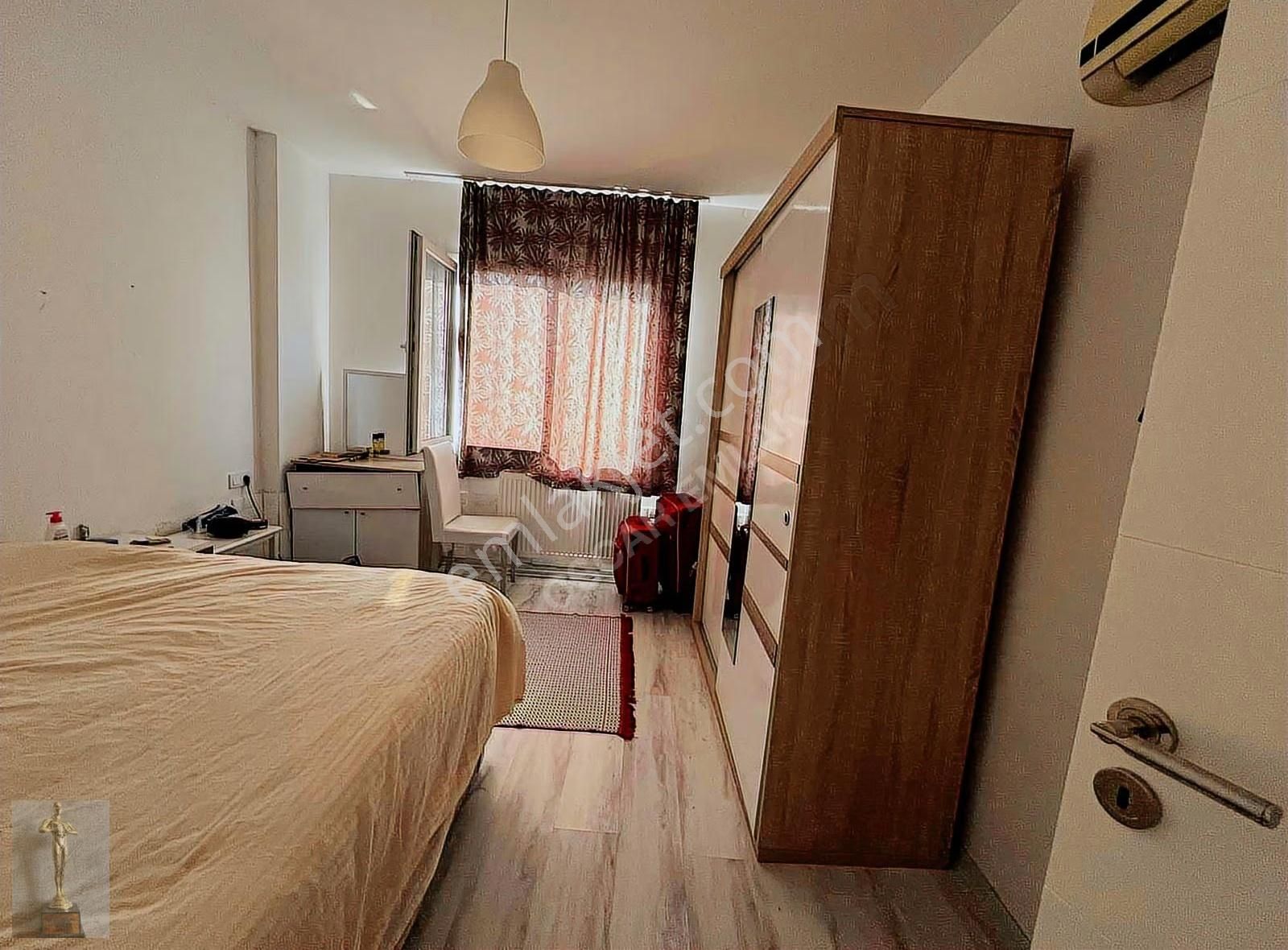 Kuşadasında Deniz Manzaralı Ful Eşyalı Ters Dublex 3+1. Villa - Görsel 8