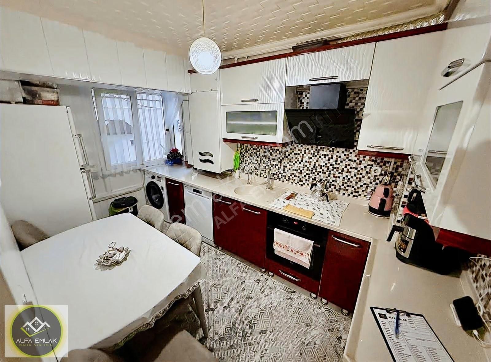 Alfa'dn Cadde Üzernde Kat Konumunda Full Yapılı 3+1 Yüksek Giriş