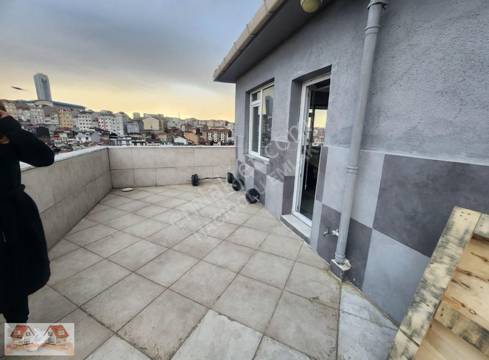 Cadde Üzeri Eşyalı_boş Büyük Teraslı 2+1 Daire - Görsel 11