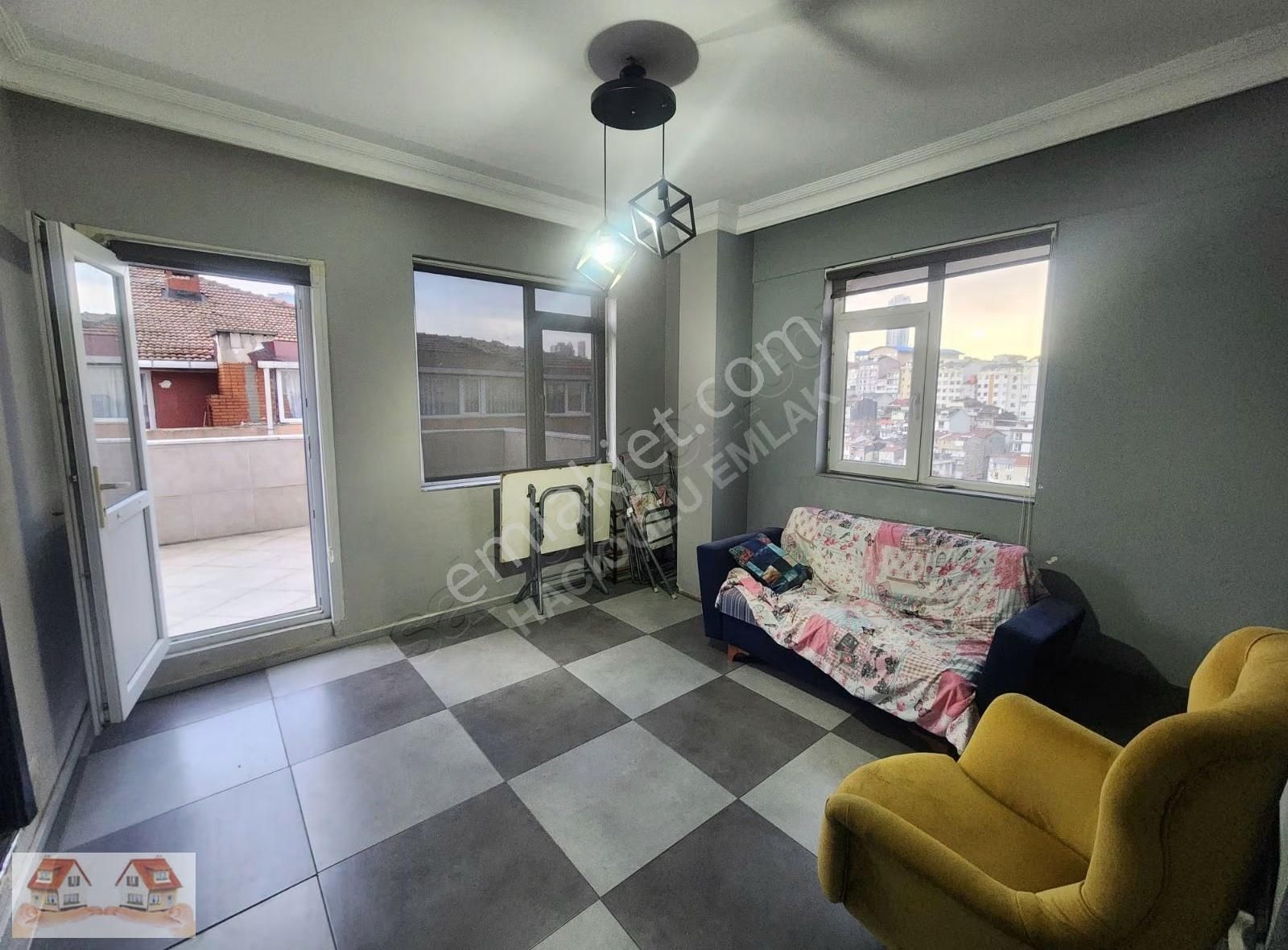 Cadde Üzeri Eşyalı_boş Büyük Teraslı 2+1 Daire - Görsel 17